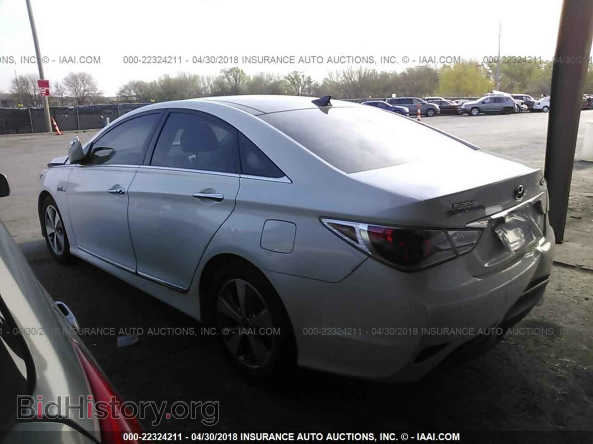 2012 Hyundai Sonata - VIN: KMHEC4A41CA045156 - Фото 3