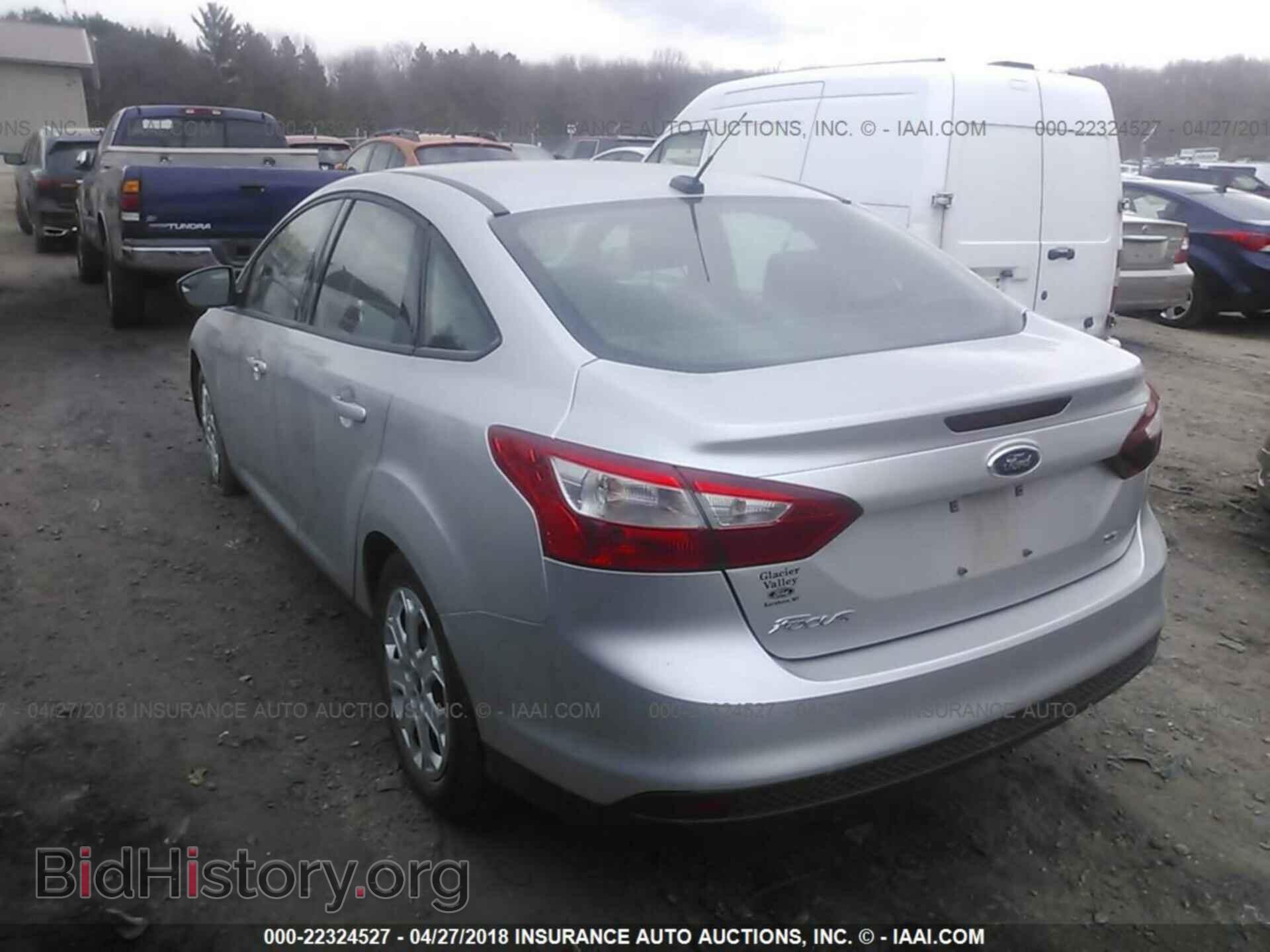 2012 Ford Focus - VIN: 1FAHP3F24CL278935 - Photo 3