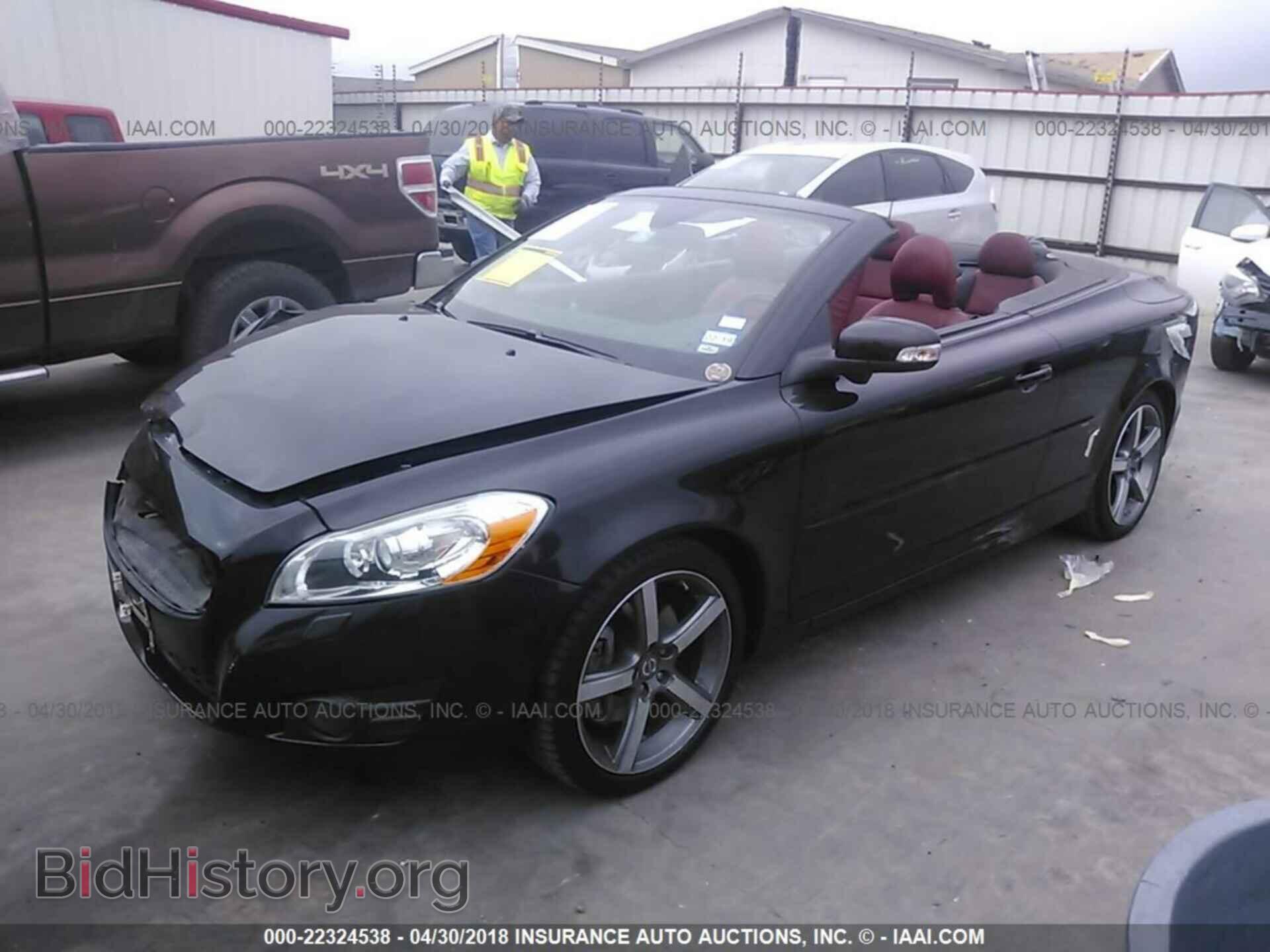 2011 Volvo C70 - VIN: YV1672MC2BJ120430 - Фото 2