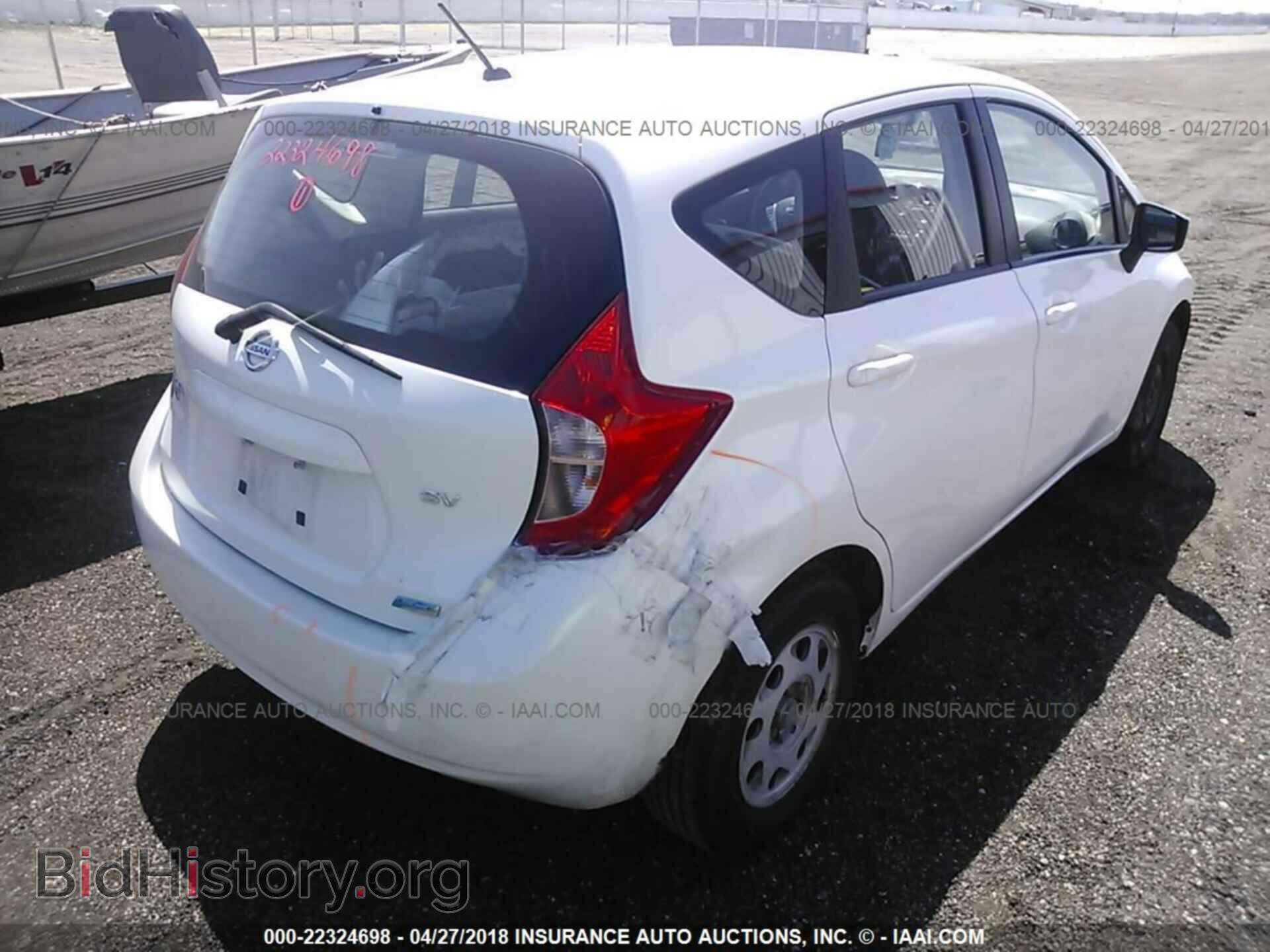 2015 Nissan Versa note - VIN: 3N1CE2CP3FL373583 - Photo 4
