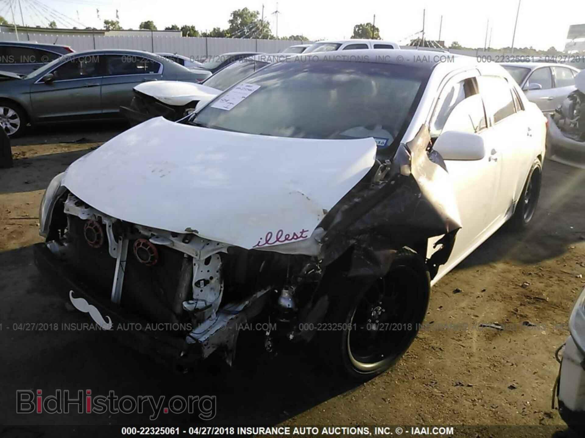 2011 Toyota Corolla - VIN: JTDBU4EE0BJ100055 - Фото 2