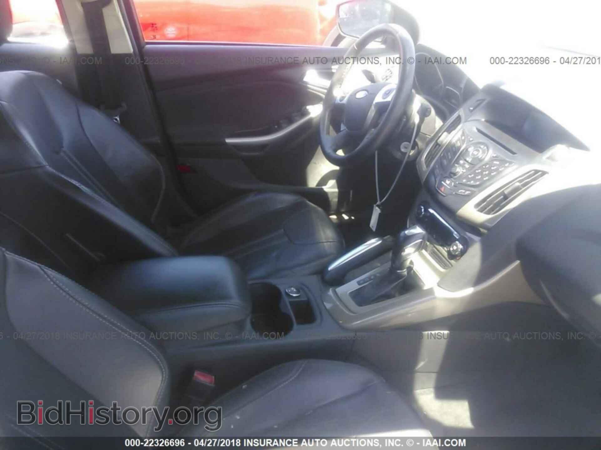 2012 Ford Focus - VIN: 1FAHP3M28CL357656 - Photo 5