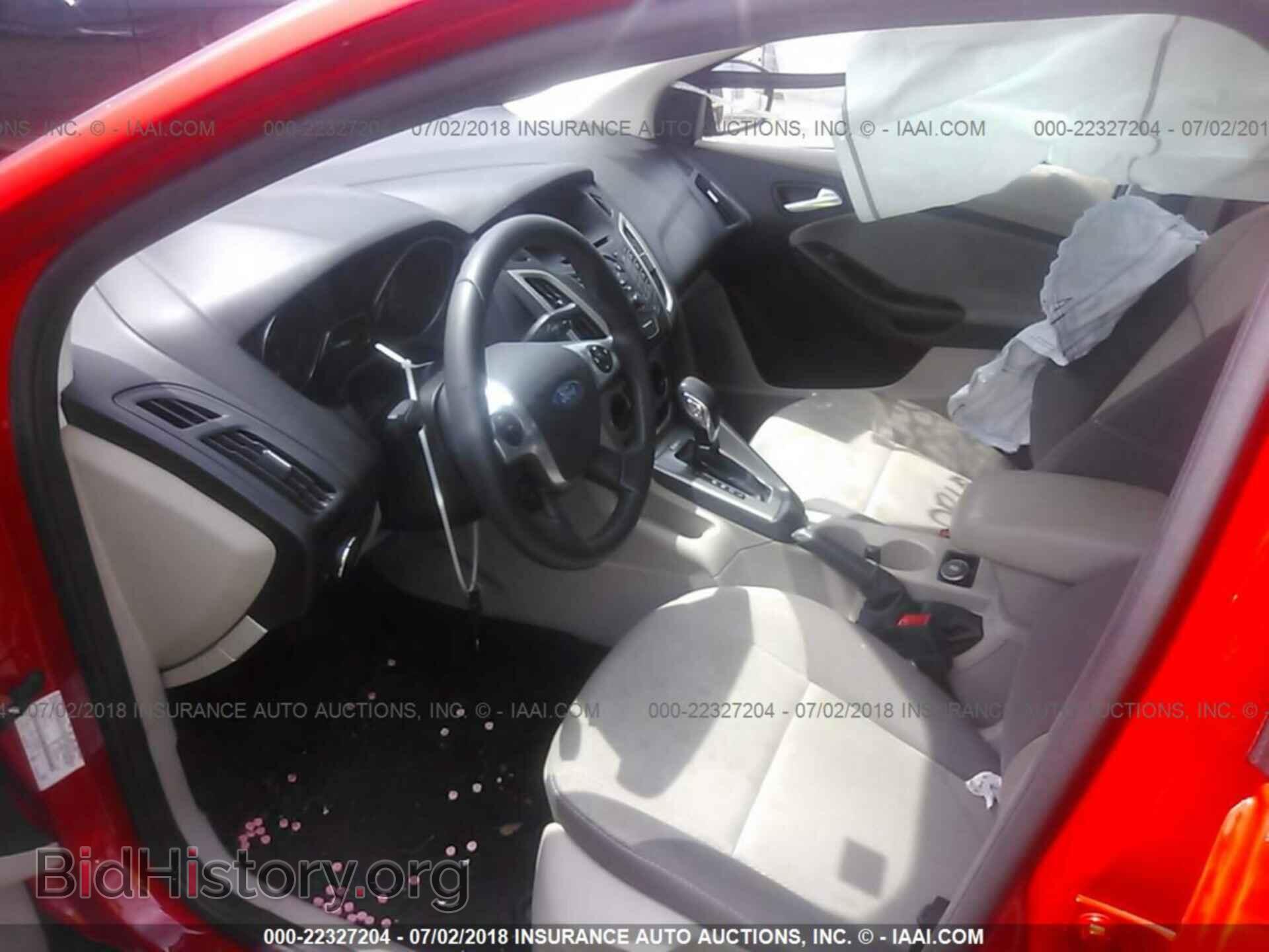2014 Ford Focus - VIN: 1FADP3F24EL351576 - Фото 5