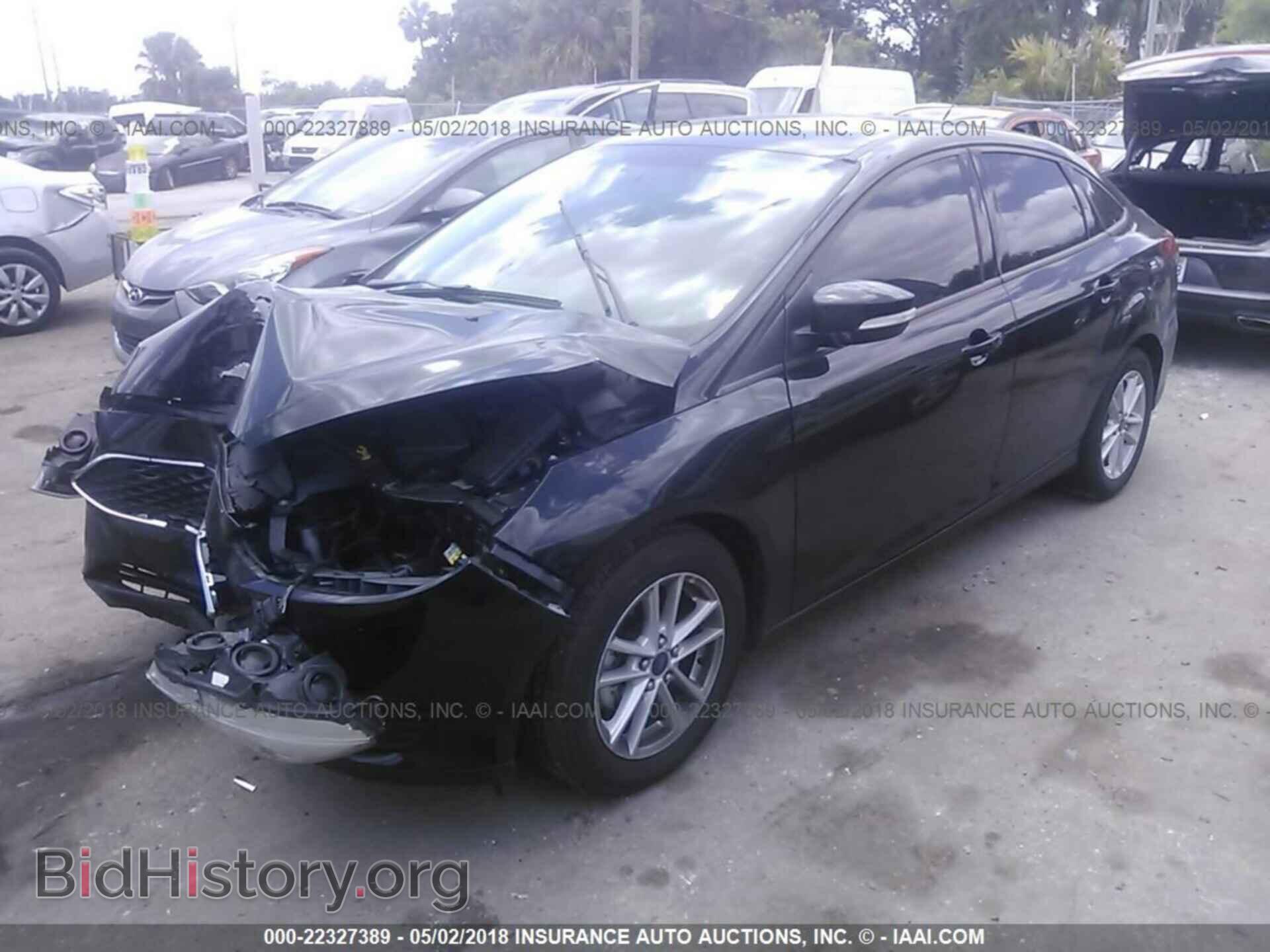 2015 Ford Focus - VIN: 1FADP3F20FL292219 - Photo 2