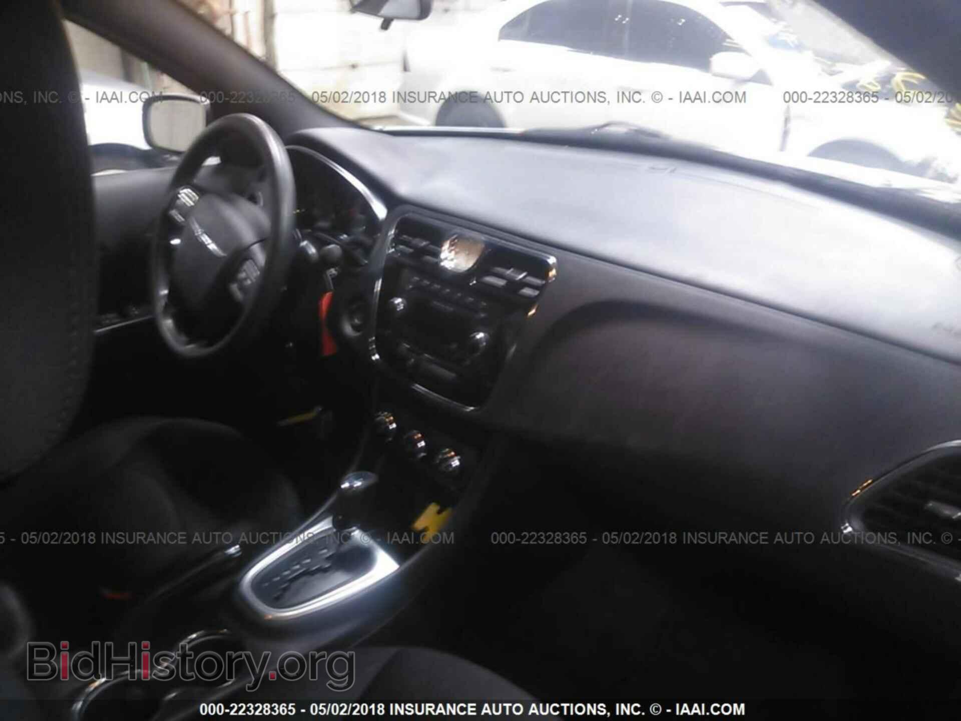 2012 Chrysler 200 - VIN: 1C3CCBAB5CN268540 - Photo 5