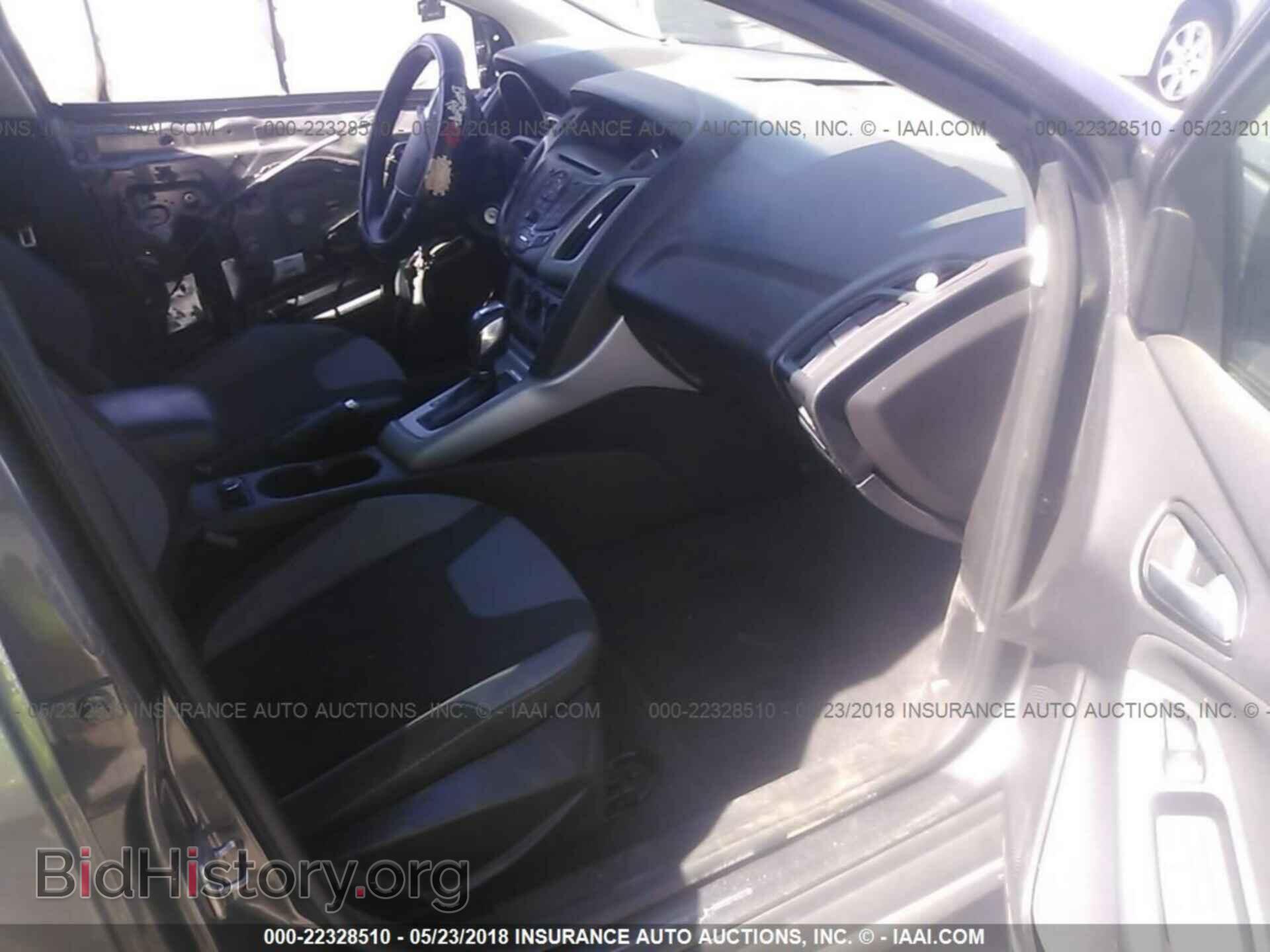 2012 Ford Focus - VIN: 1FAHP3F20CL302230 - Photo 5
