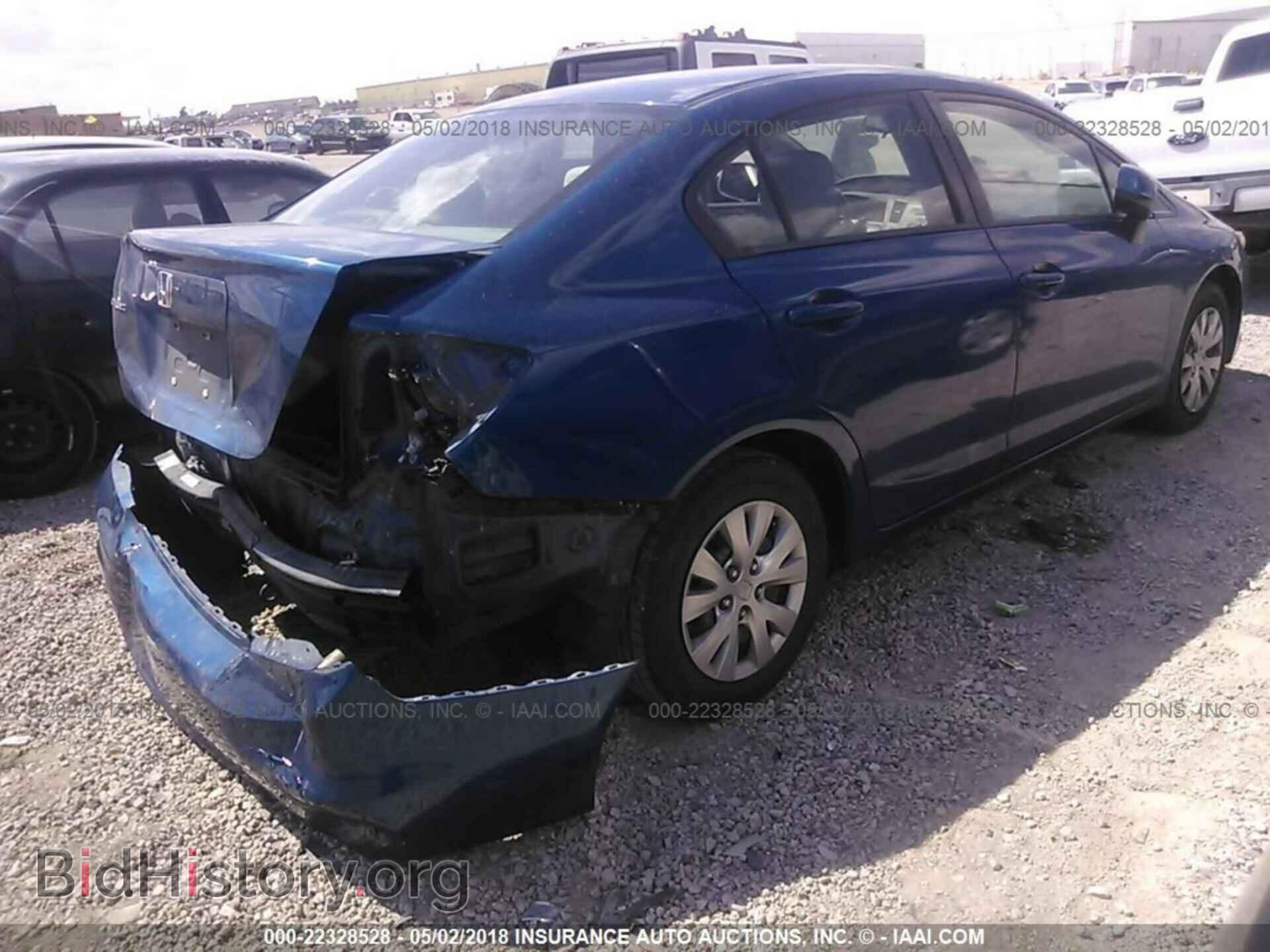 2012 Honda CIVIC (VIN 2HGFB2F52CH550417) — photo 4 of 10