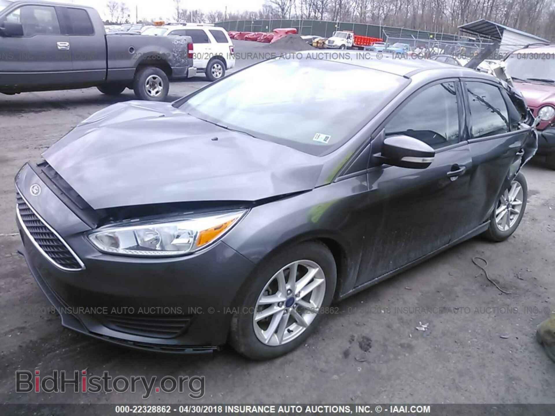 2017 Ford Focus - VIN: 1FADP3F29HL212385 - Фото 2