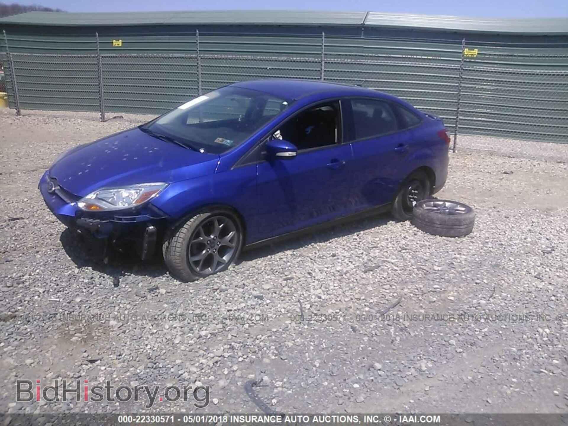2014 Ford Focus - VIN: 1FADP3F23EL444203 - Photo 2