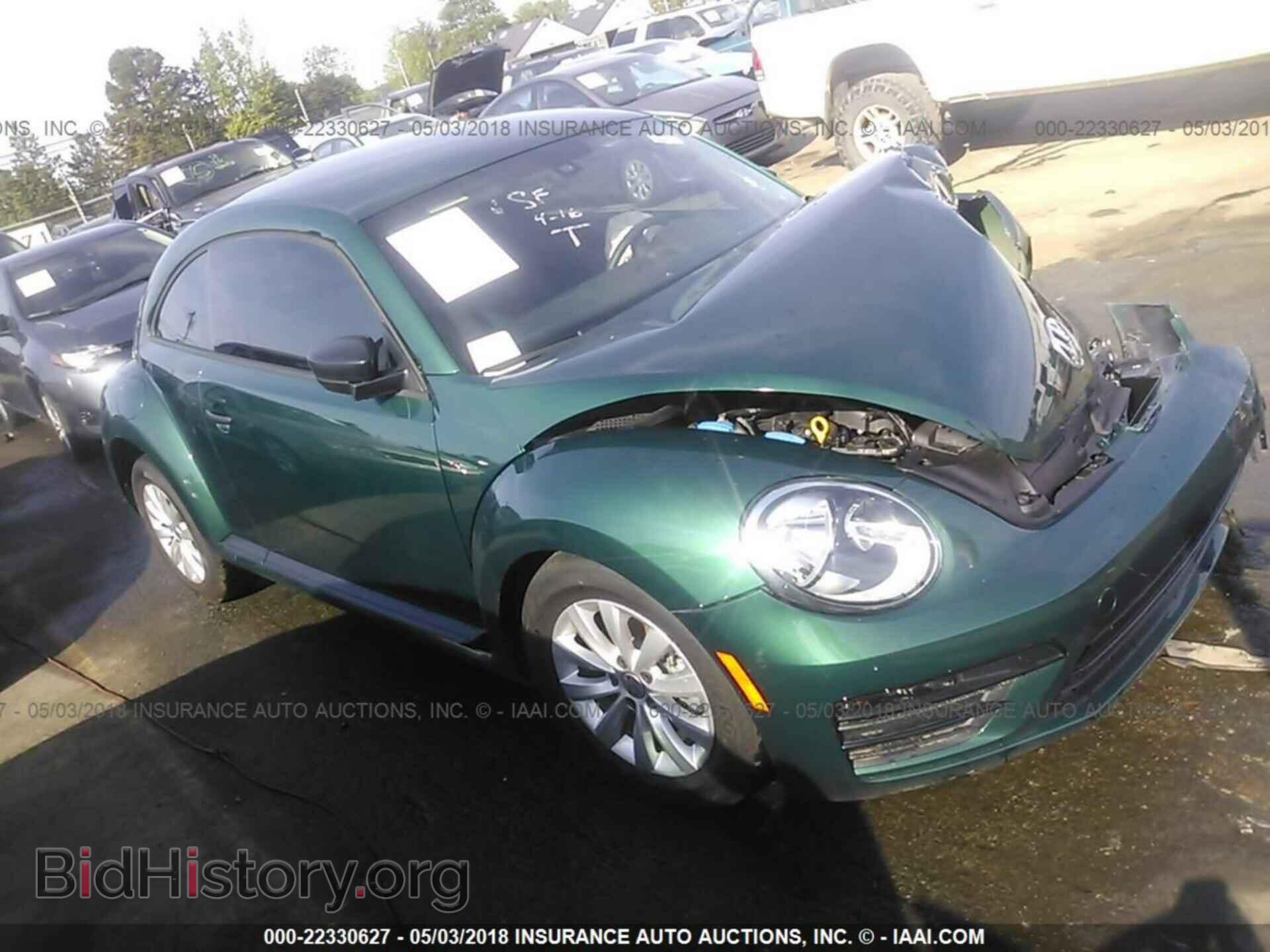 Photo 3VWF17AT3HM613292 - Volkswagen Beetle 2017