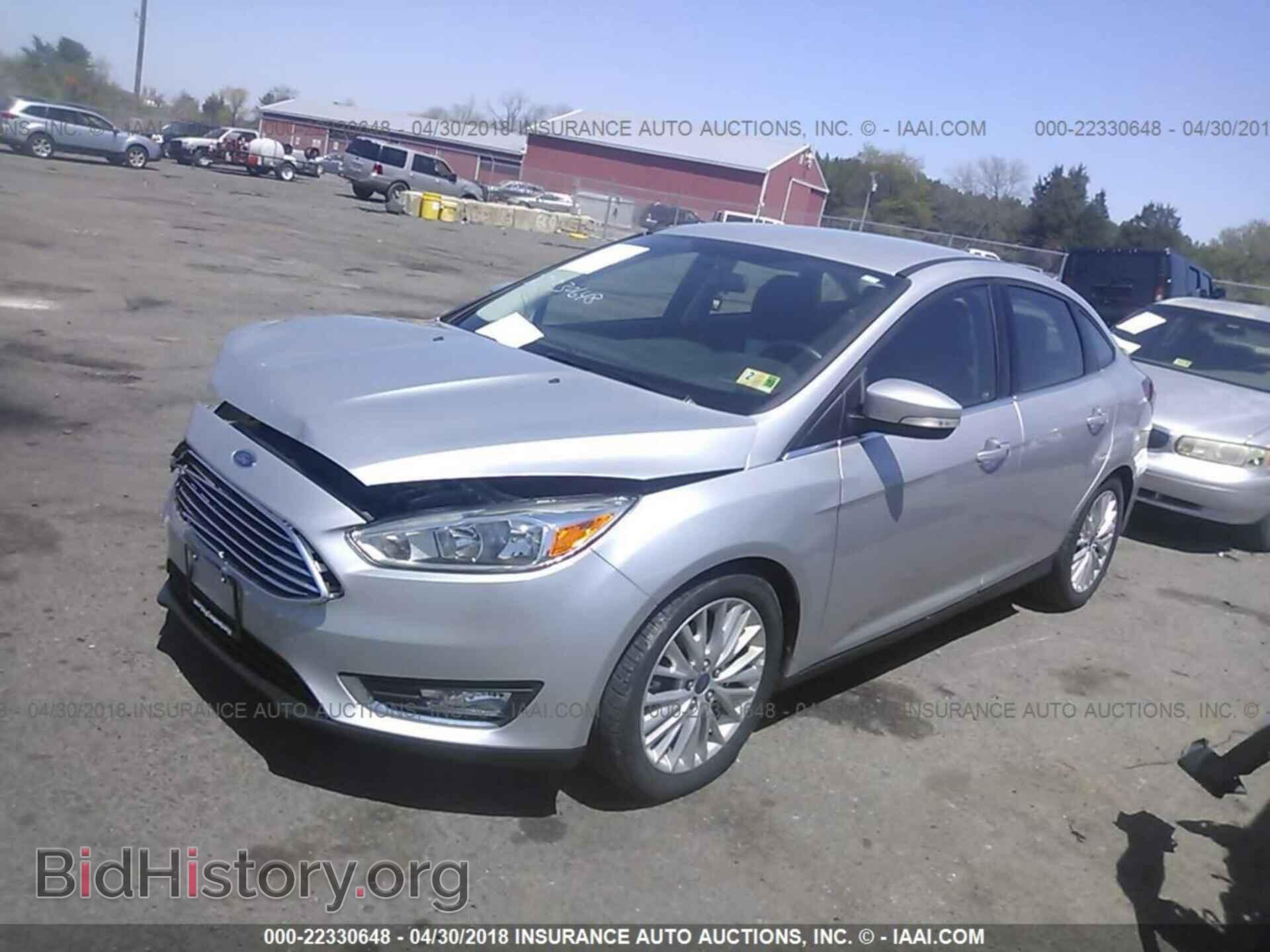 2015 Ford Focus - VIN: 1FADP3J24FL322443 - Photo 2