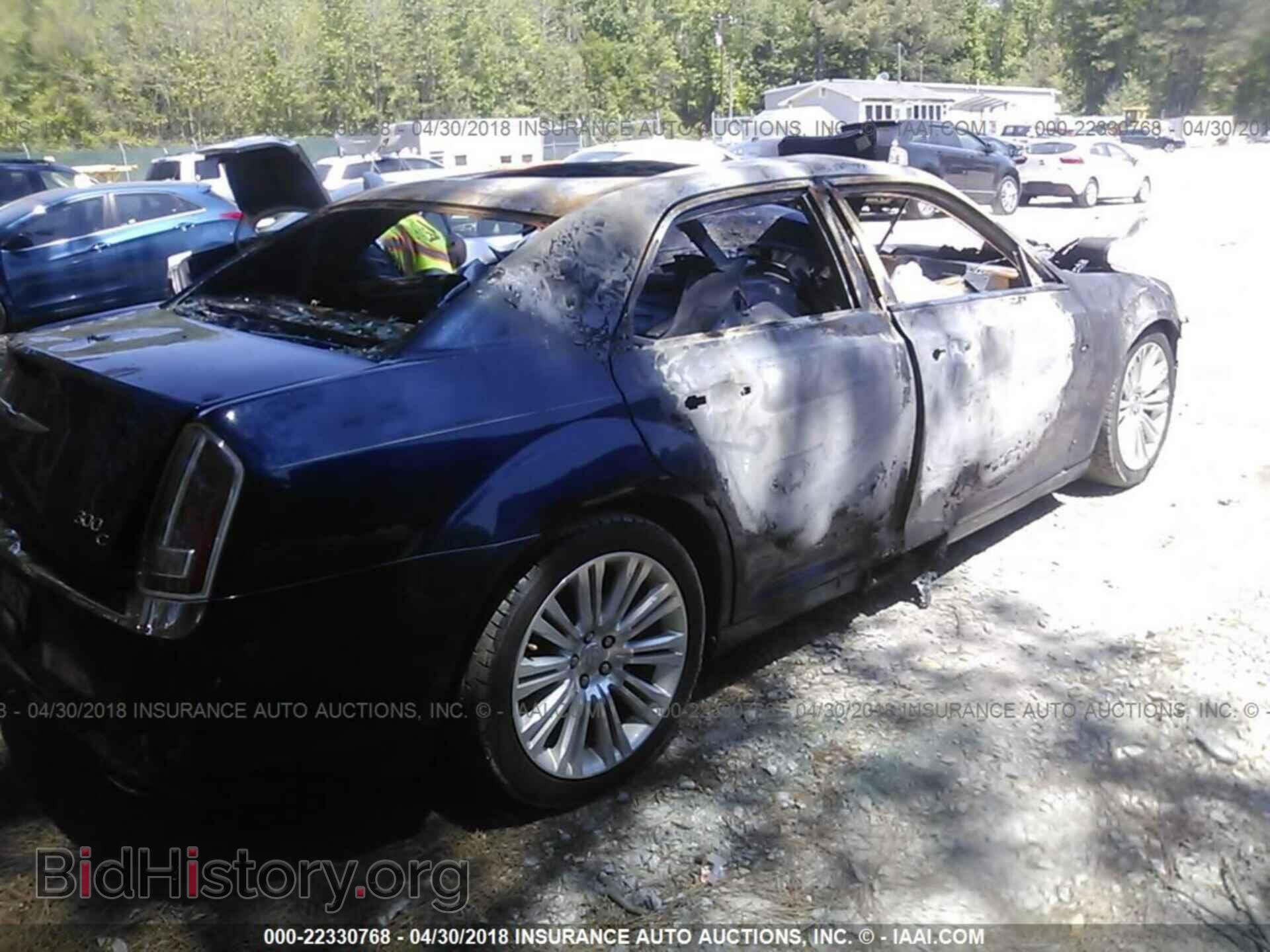 2013 Chrysler 300c - VIN: 2C3CCAET8DH561663 - Фото 4