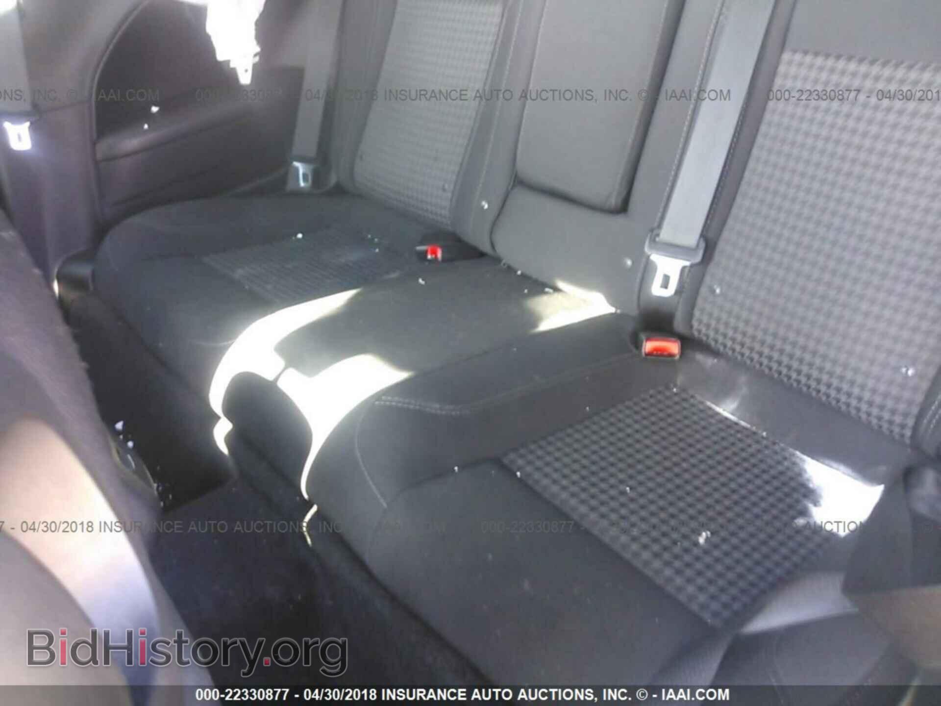 2015 Dodge Challenger - VIN: 2C3CDZAT9FH714958 - Photo 8