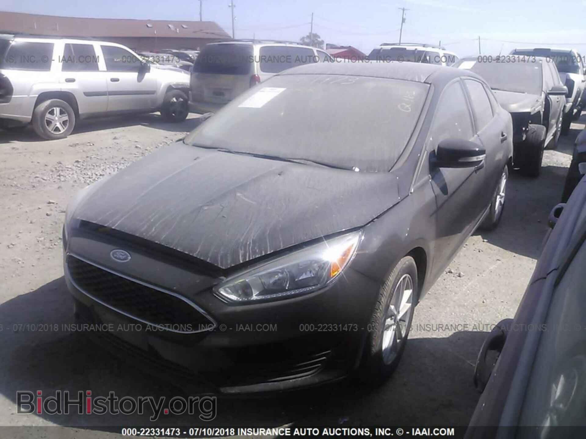 2017 Ford Focus - VIN: 1FADP3F26HL257929 - Photo 2