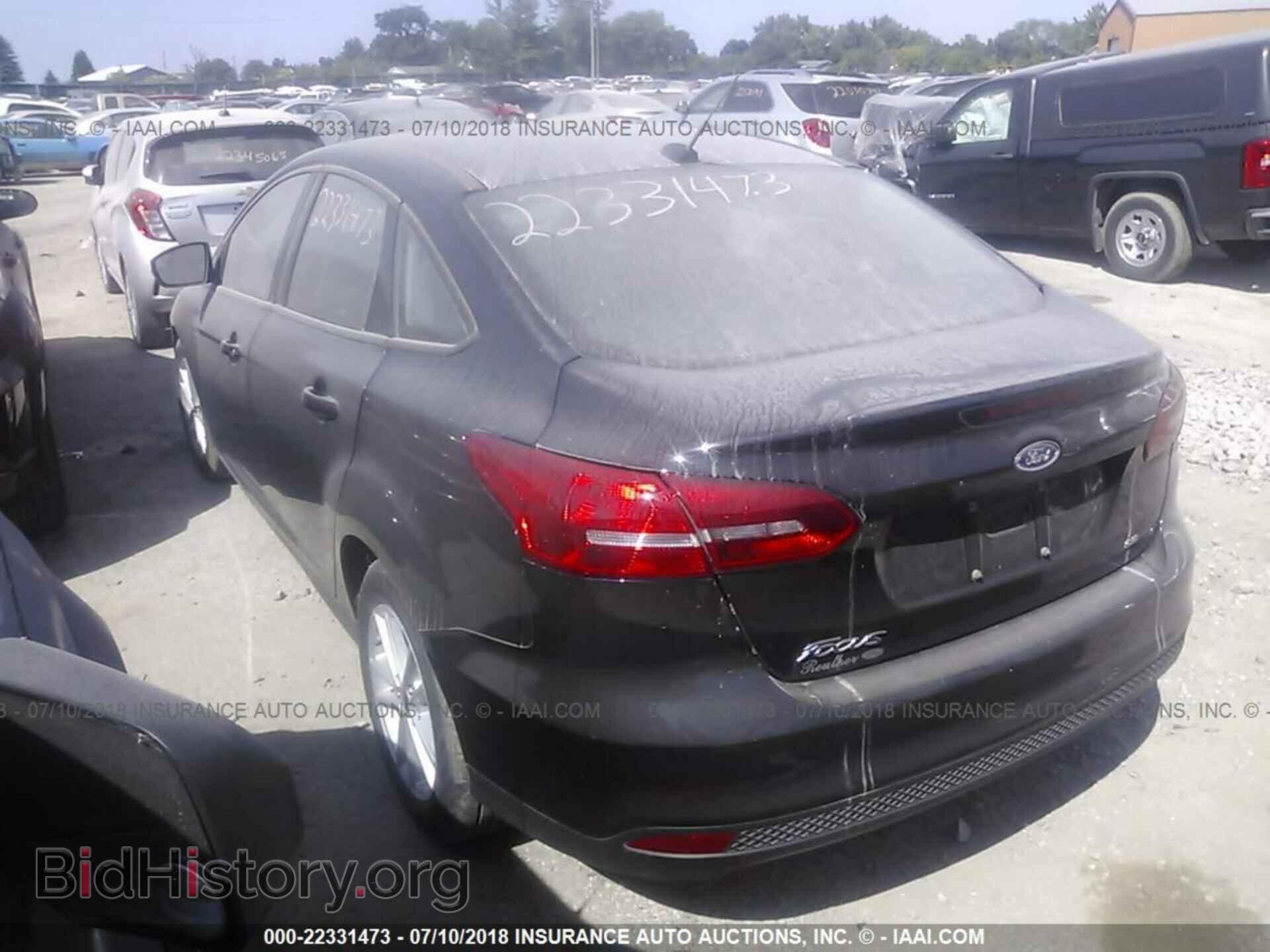 2017 Ford Focus - VIN: 1FADP3F26HL257929 - Photo 3