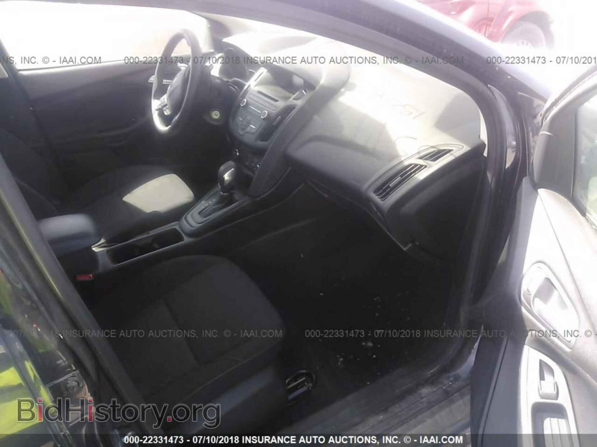 2017 Ford Focus - VIN: 1FADP3F26HL257929 - Photo 5