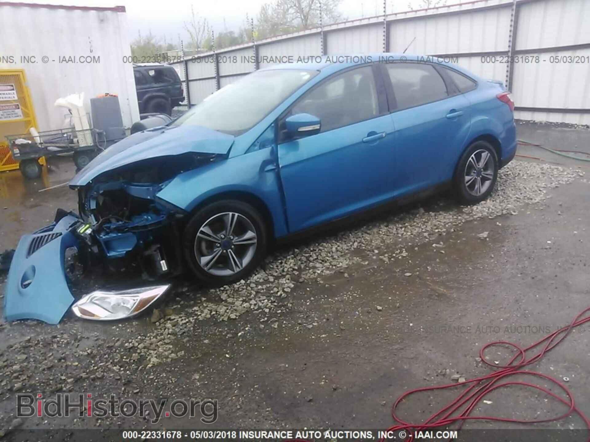 2014 Ford Focus - VIN: 1FADP3F25EL387437 - Фото 2