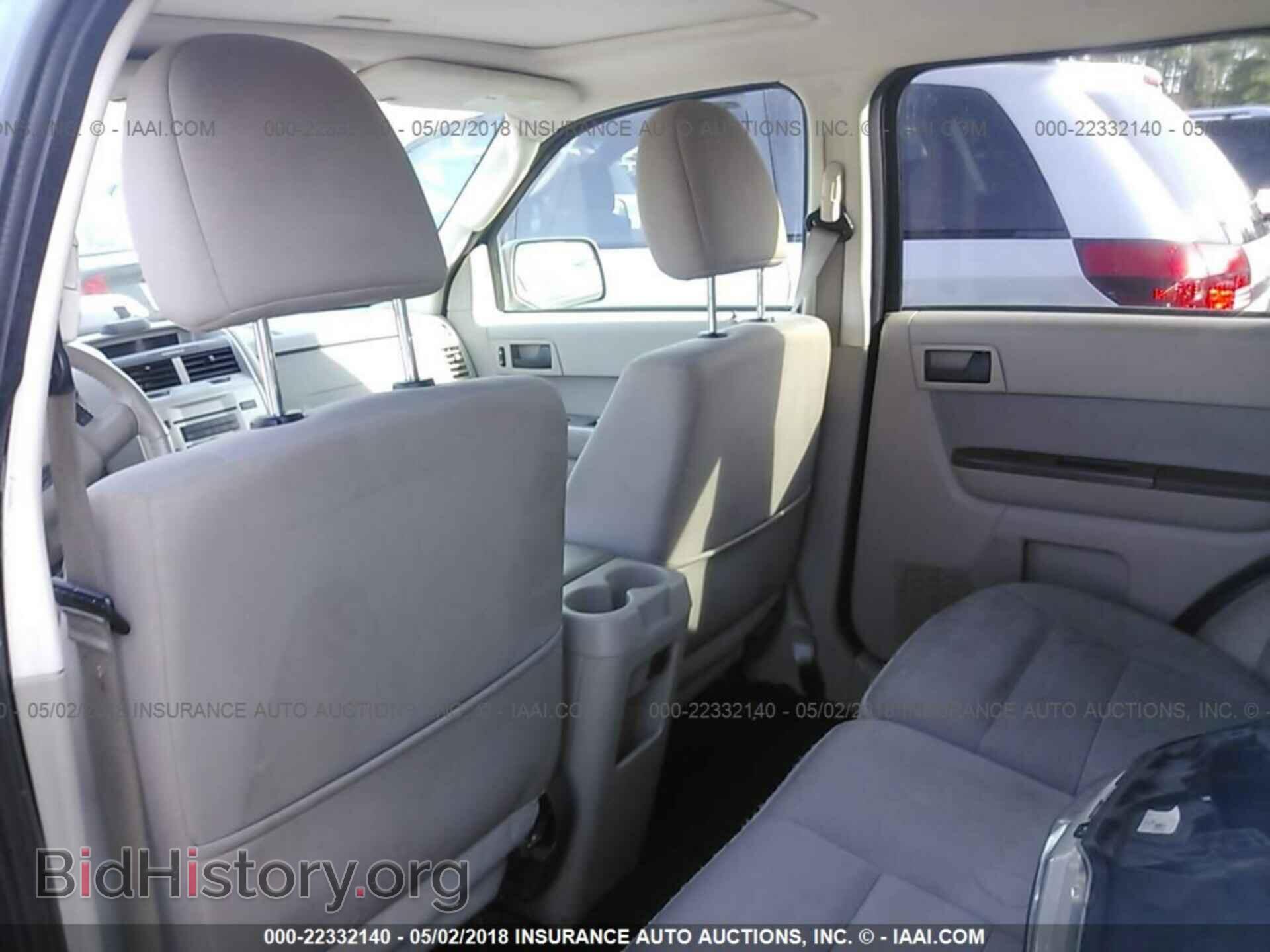 2012 Ford Escape - VIN: 1FMCU0D75CKB11351 - Фото 8