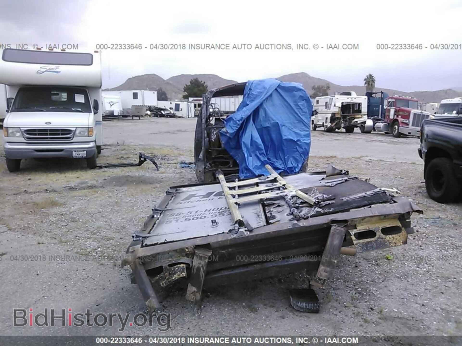2011 Ford Econoline - VIN: 1FDSE3FL8BDA21909 - Photo 8