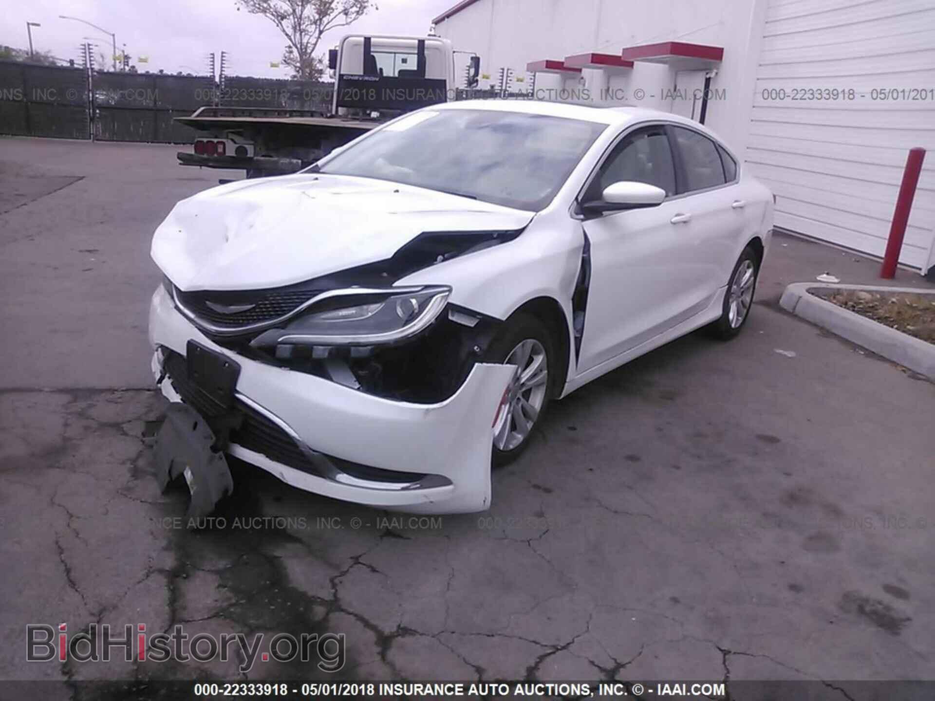 2015 Chrysler 200 - VIN: 1C3CCCAB5FN687627 - Photo 2