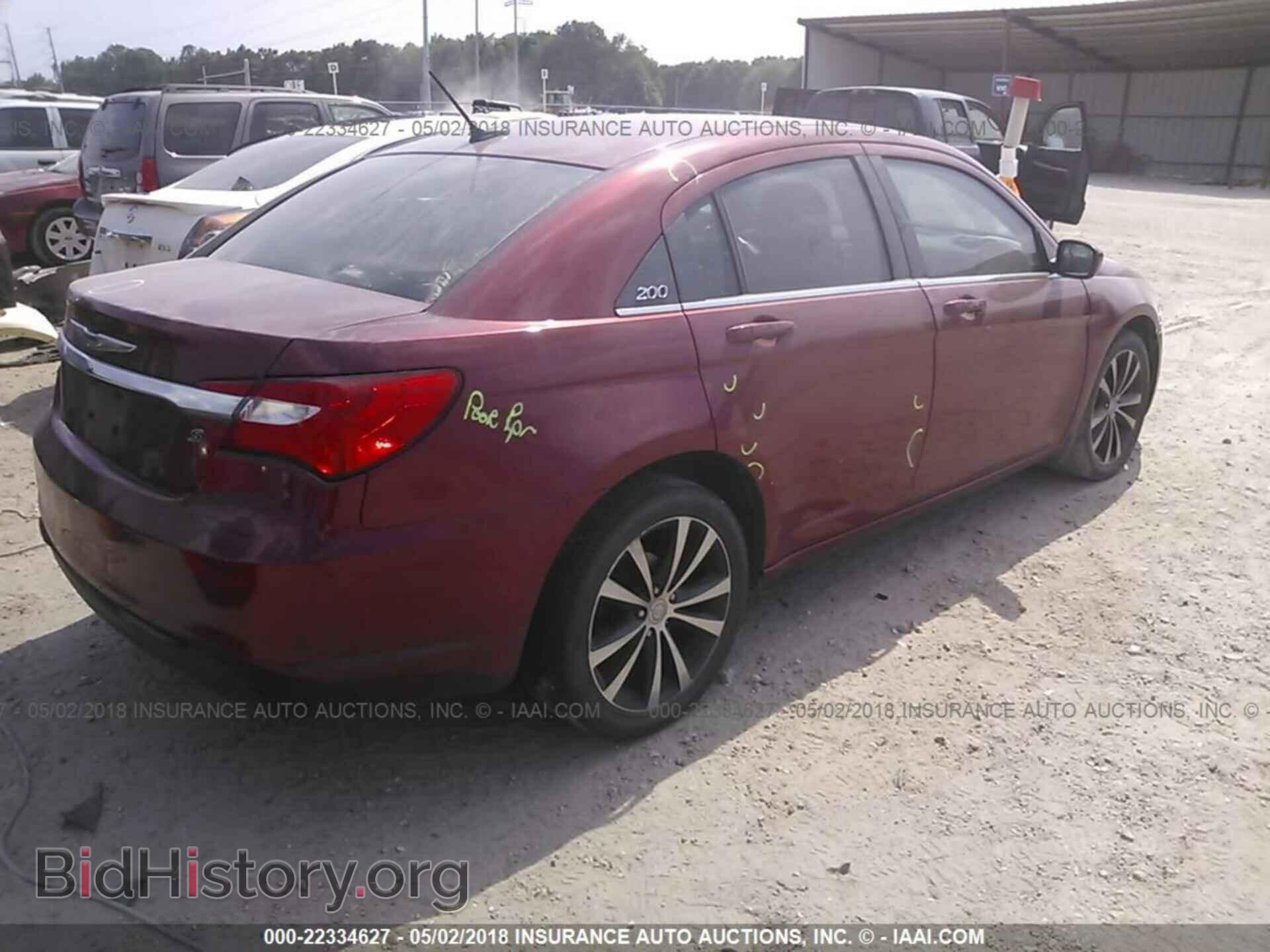 2013 Chrysler 200 - VIN: 1C3CCBBG3DN737281 - Photo 4