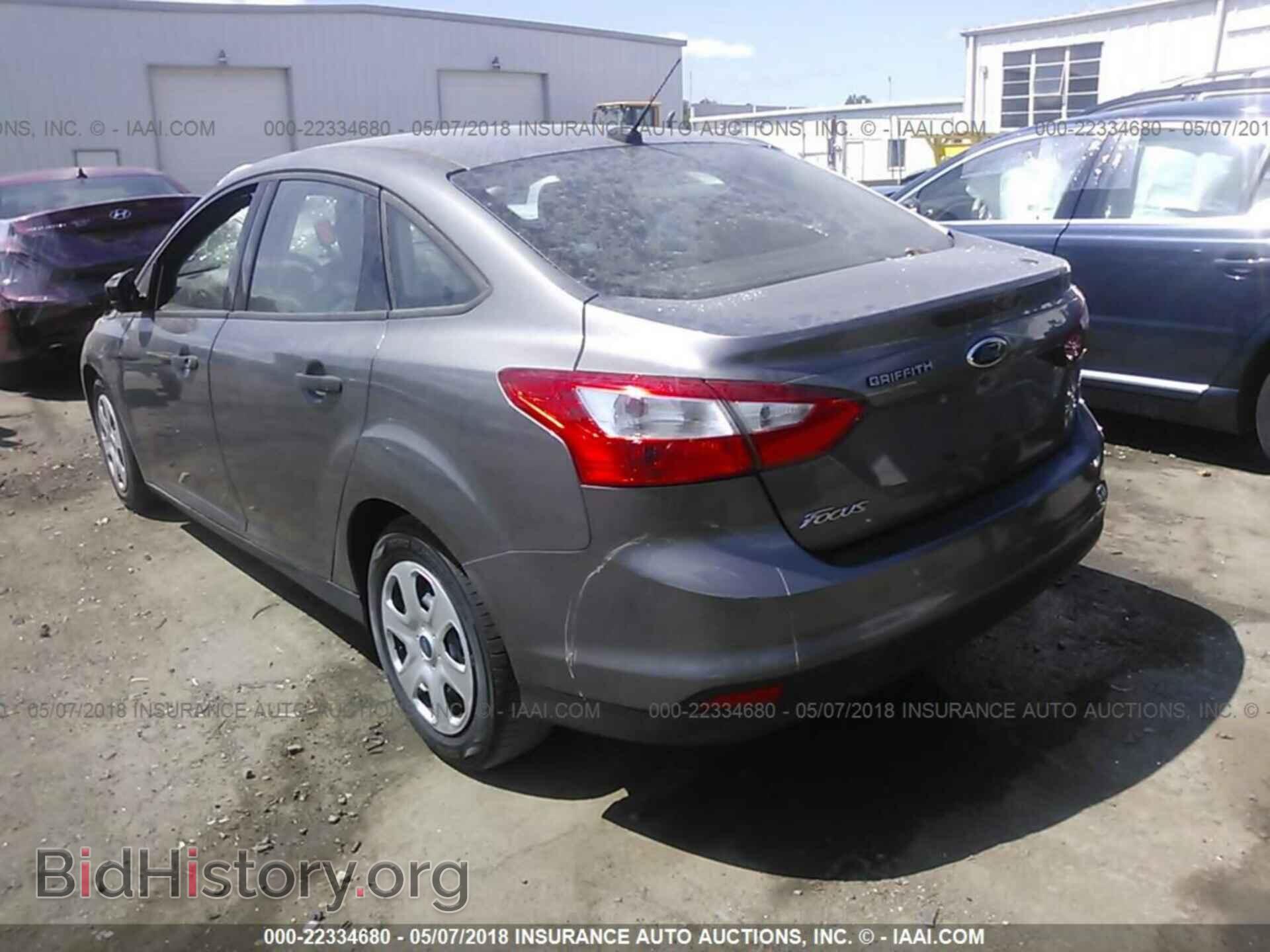 2012 Ford Focus - VIN: 1FAHP3E26CL189076 - Photo 3