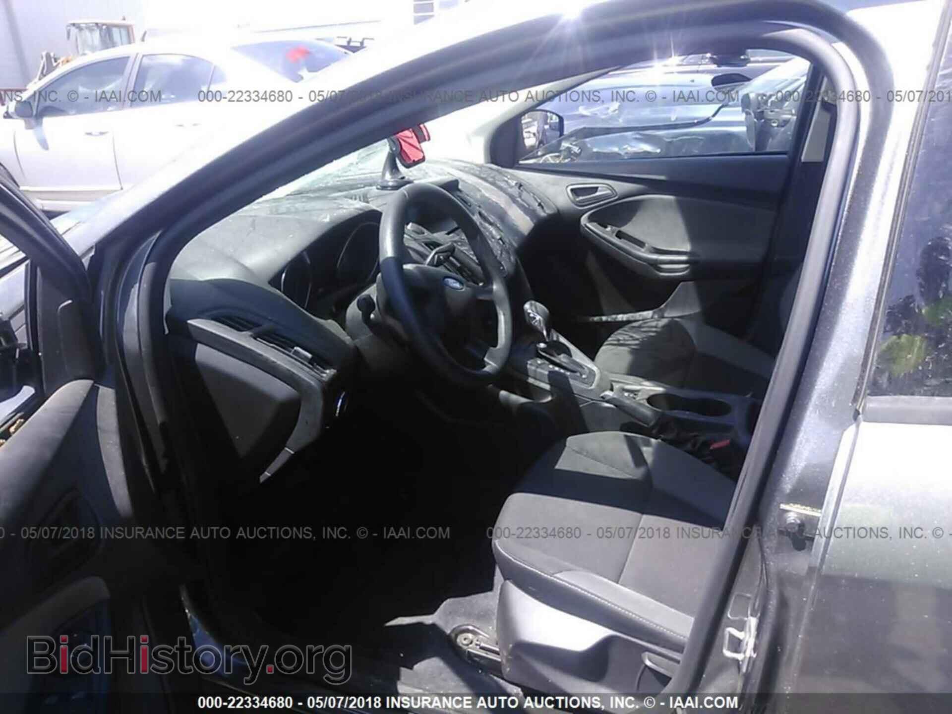 2012 Ford Focus - VIN: 1FAHP3E26CL189076 - Photo 5
