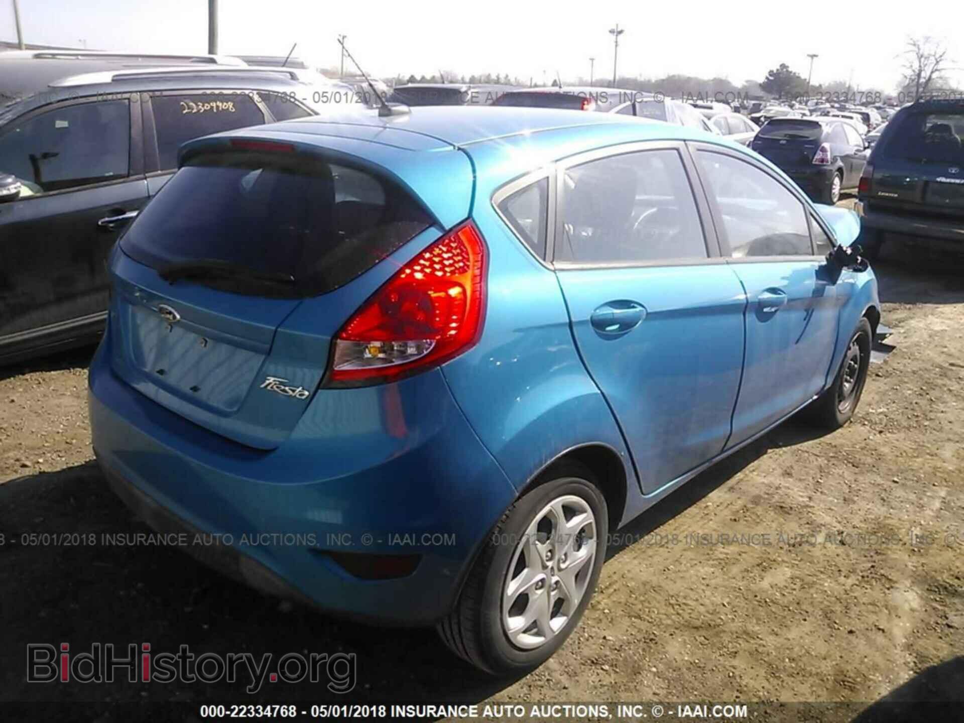 2012 Ford Fiesta - VIN: 3FADP4EJ3CM125734 - Photo 4