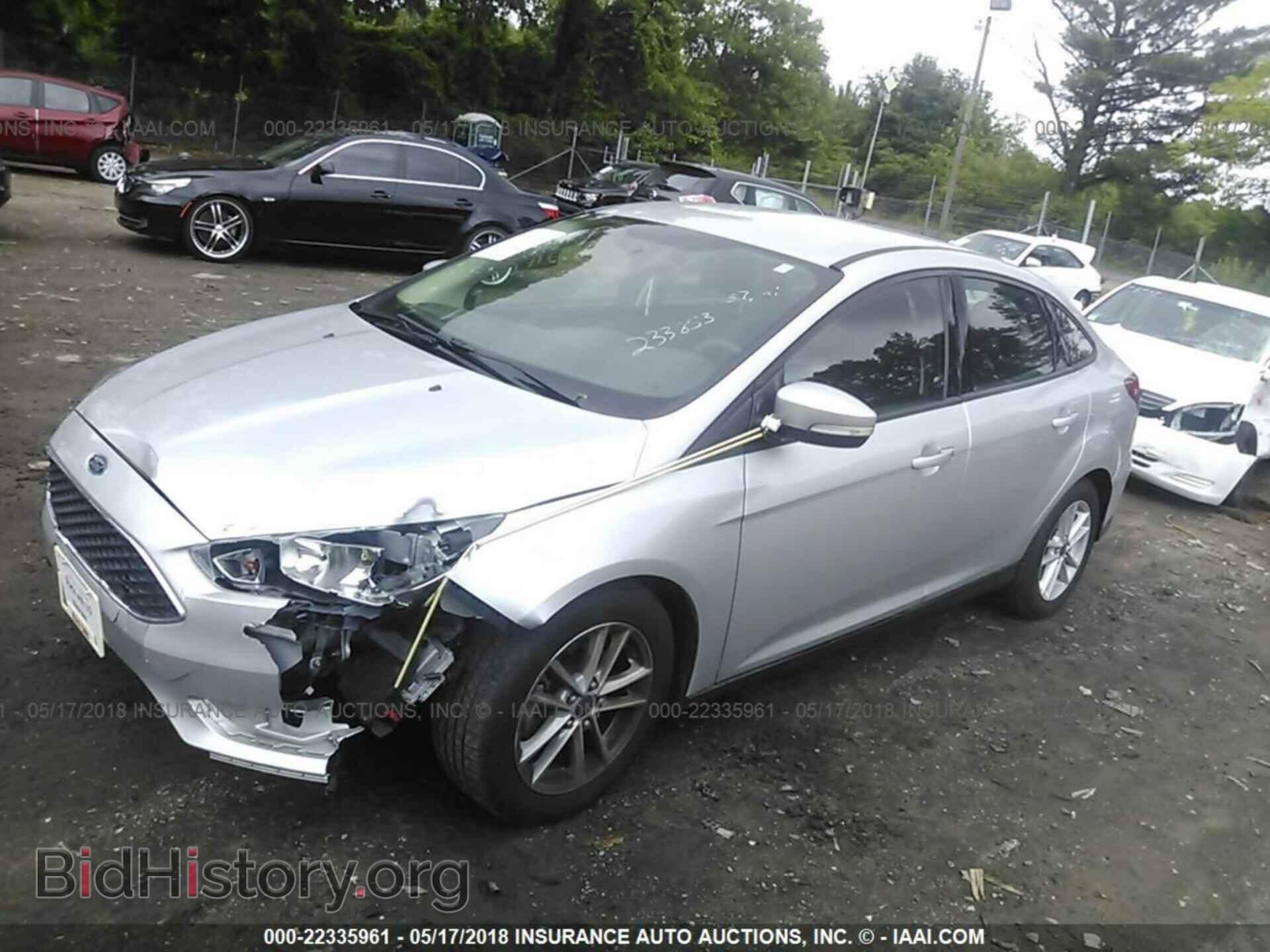 2015 Ford Focus - VIN: 1FADP3F24FL233853 - Photo 2