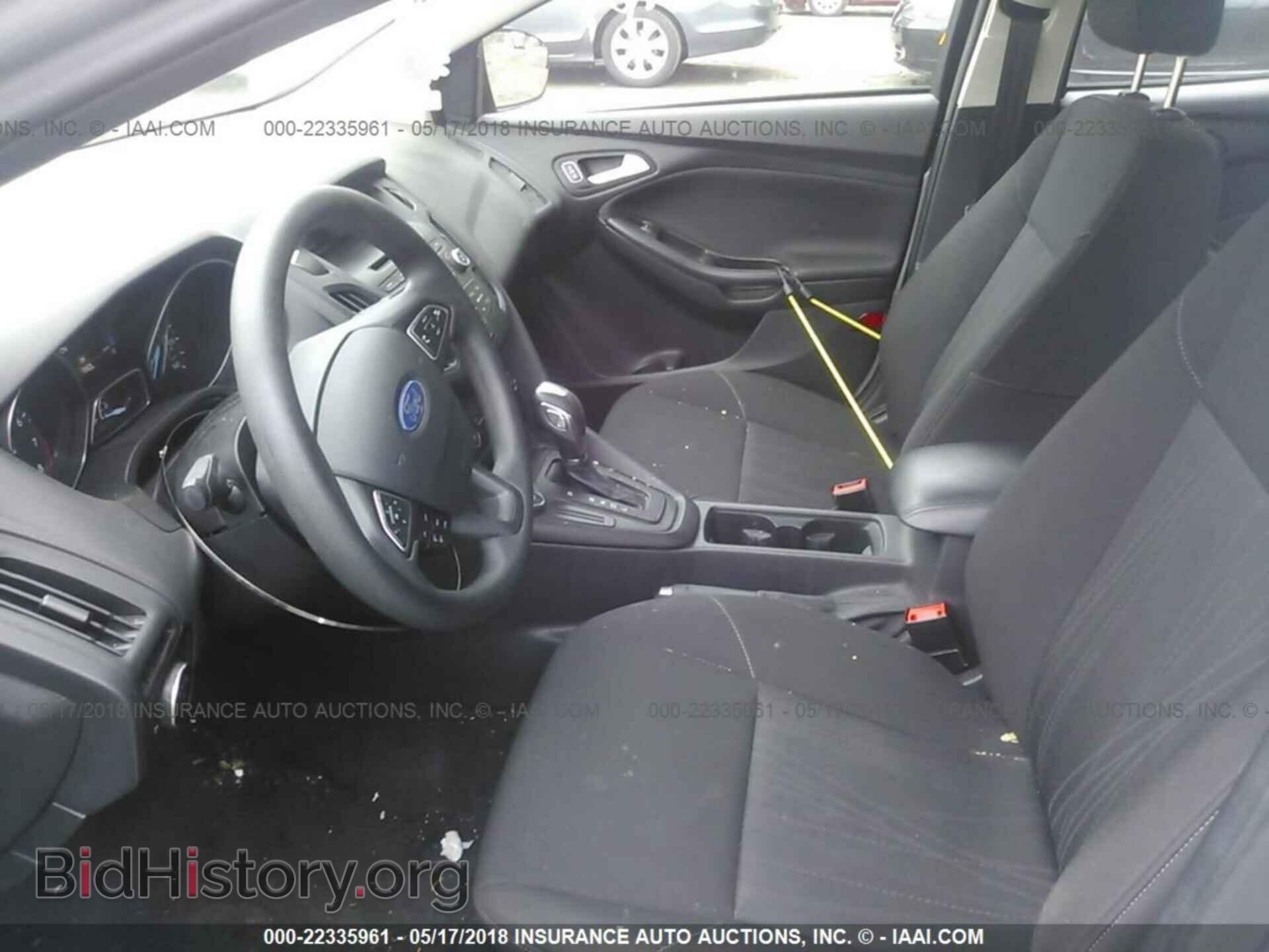 2015 Ford Focus - VIN: 1FADP3F24FL233853 - Photo 5