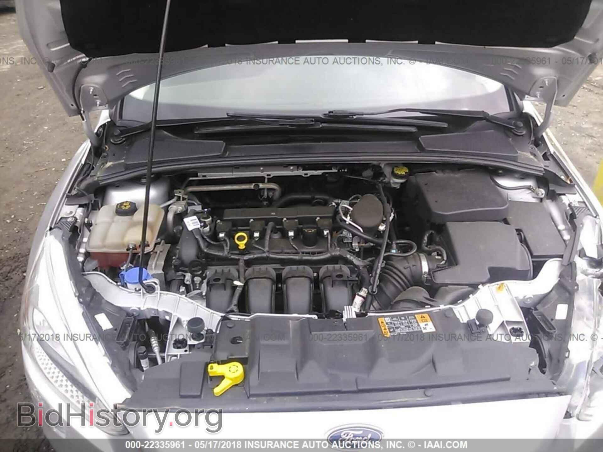 2015 Ford Focus - VIN: 1FADP3F24FL233853 - Photo 10