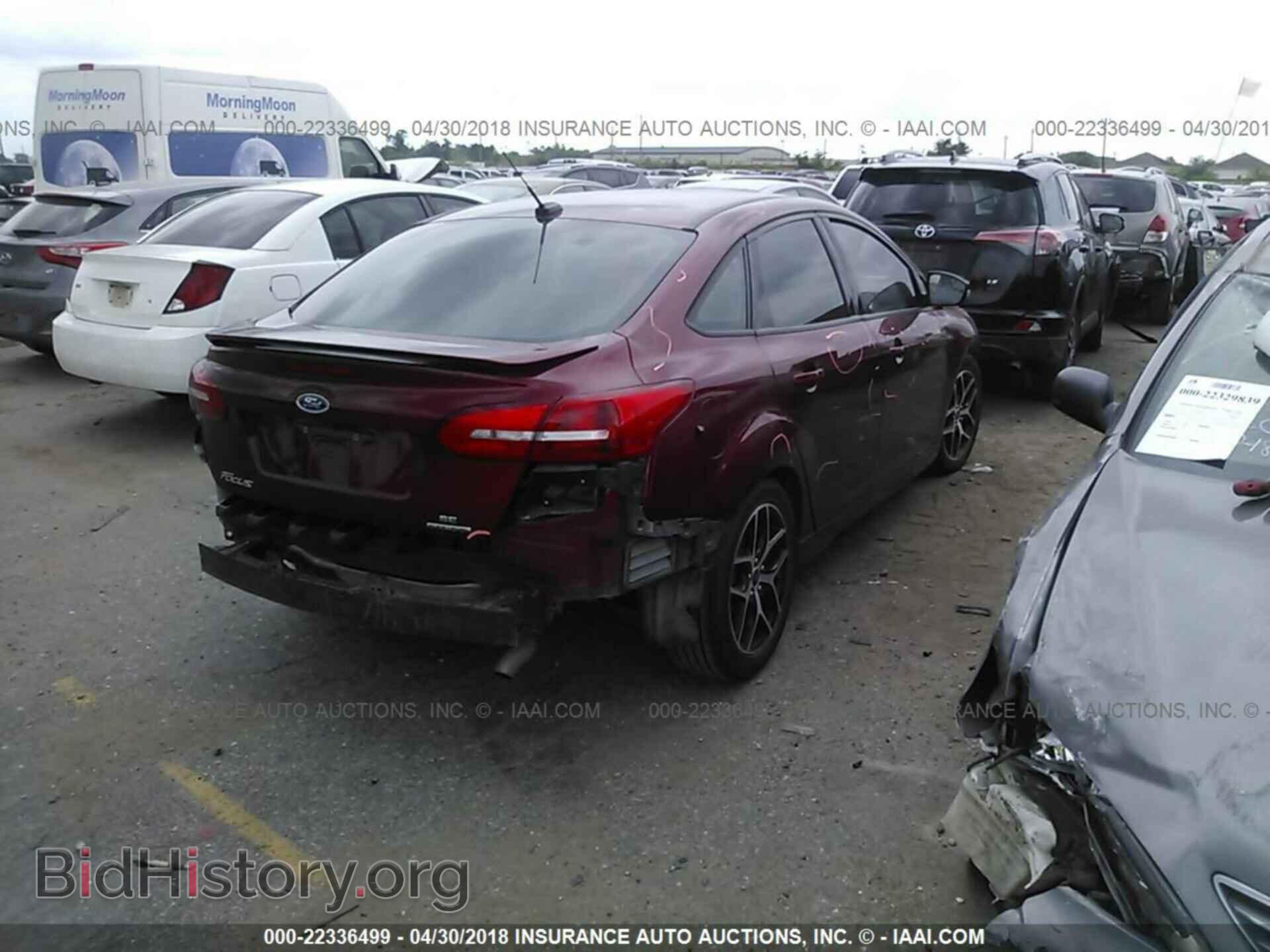 2016 Ford Focus - VIN: 1FADP3F24GL336515 - Photo 4