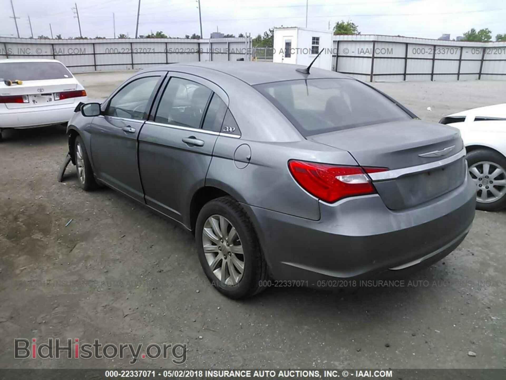 2013 Chrysler 200 - VIN: 1C3CCBBB1DN553672 - Photo 3