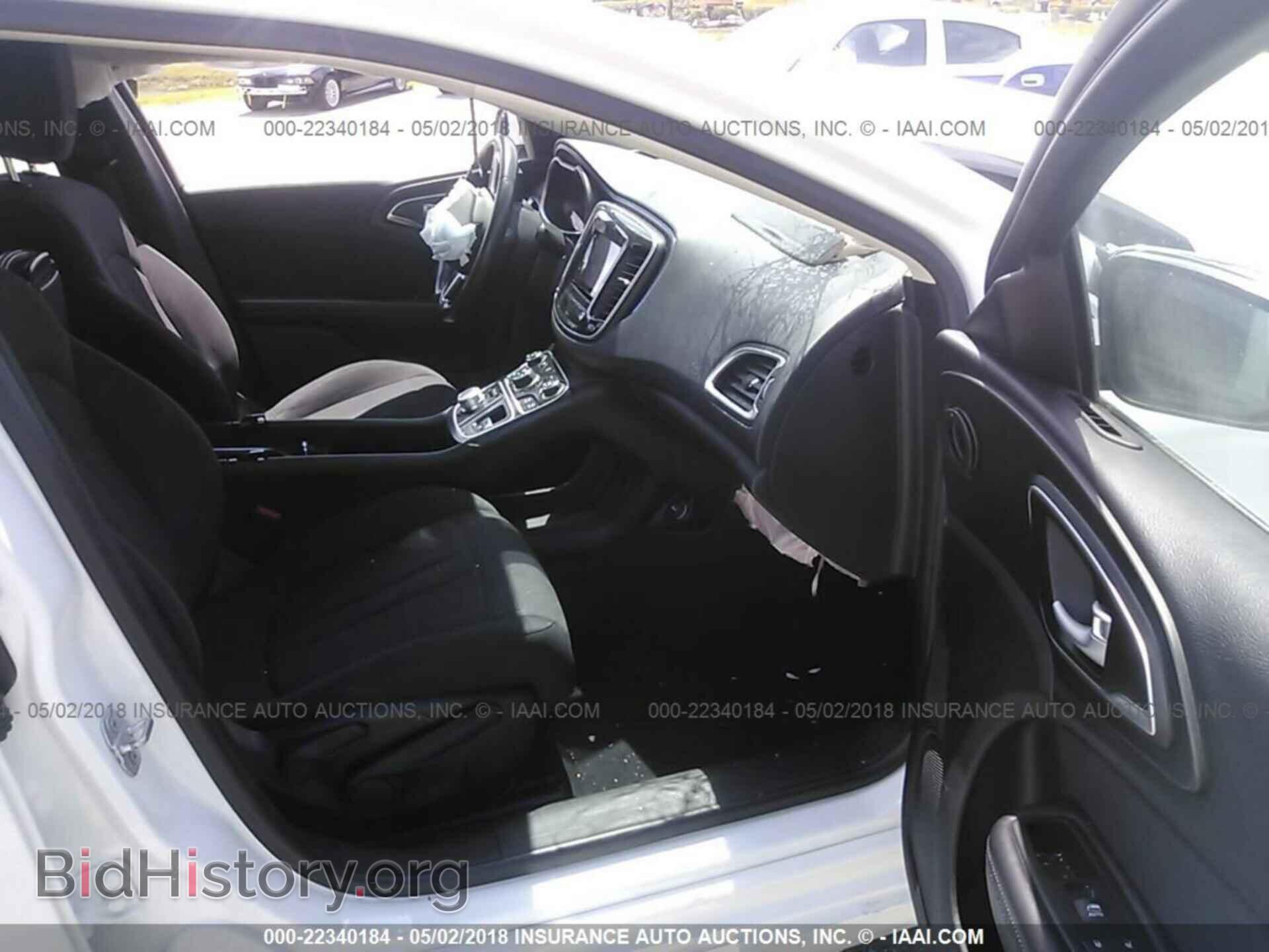 2015 Chrysler 200 - VIN: 1C3CCCAB4FN658667 - Photo 5