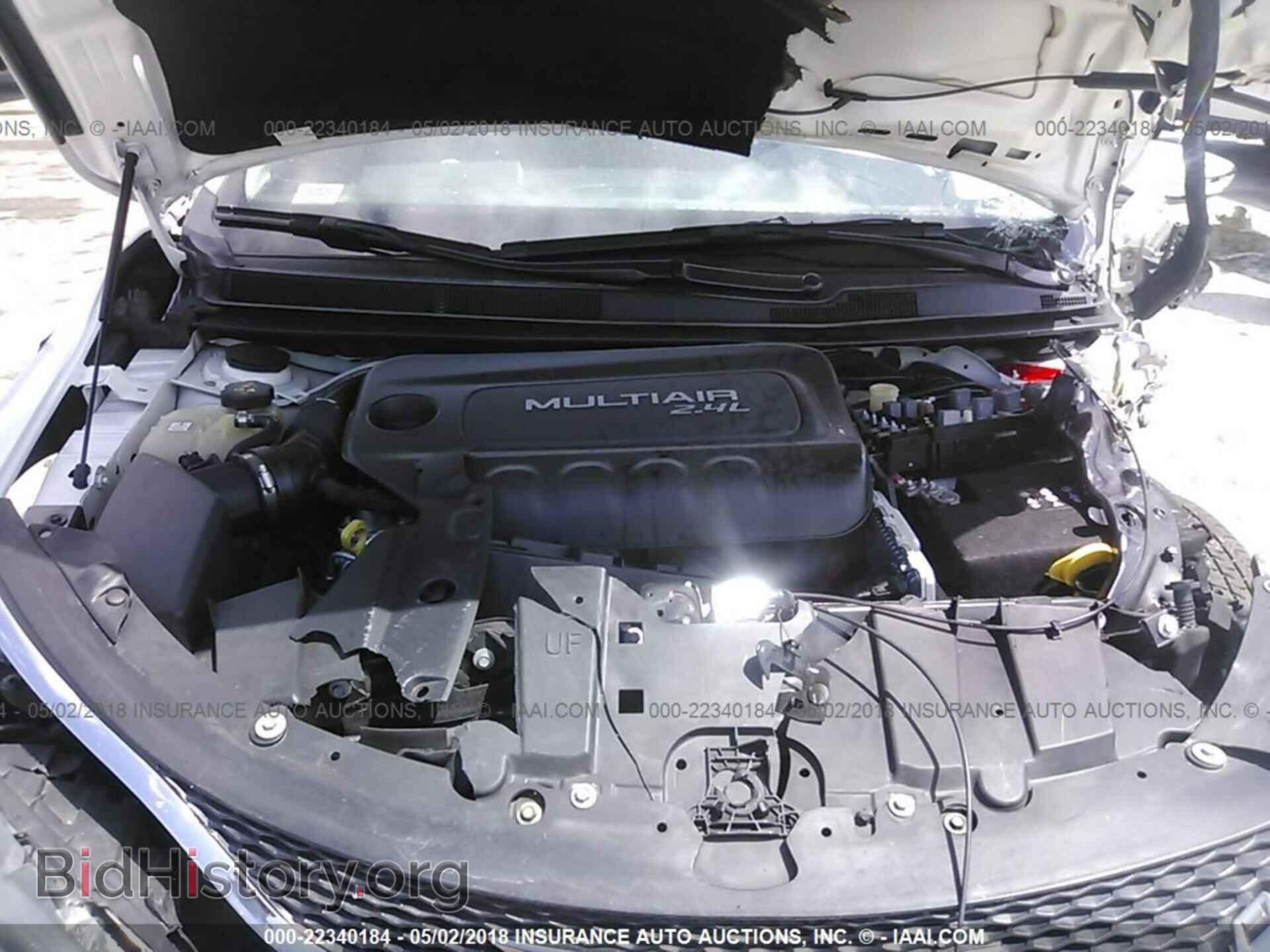 2015 Chrysler 200 - VIN: 1C3CCCAB4FN658667 - Photo 10