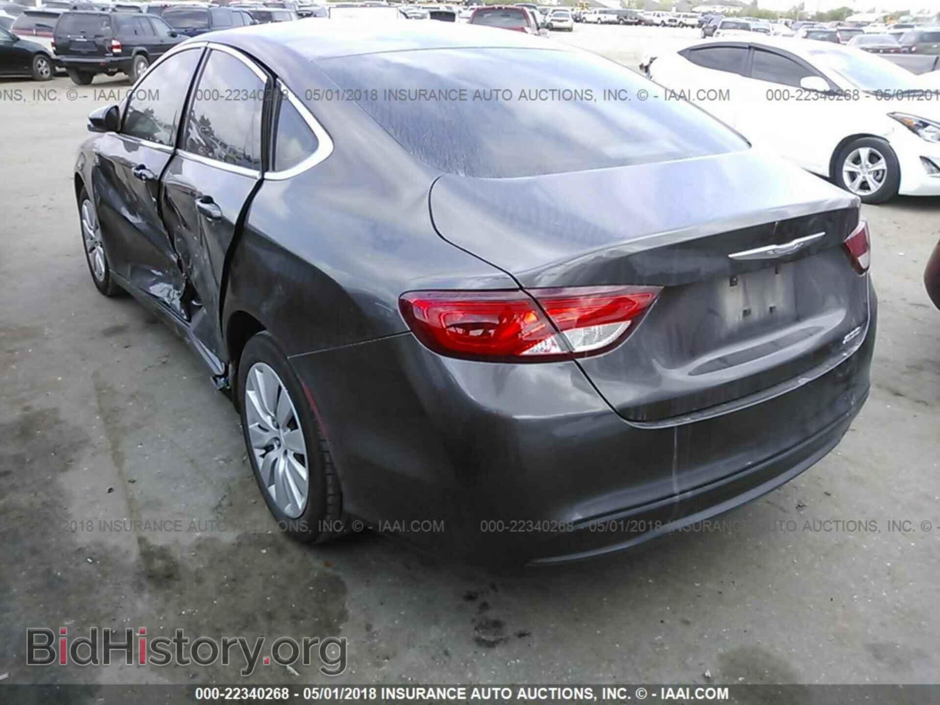2015 Chrysler 200 - VIN: 1C3CCCFB3FN698831 - Фото 3