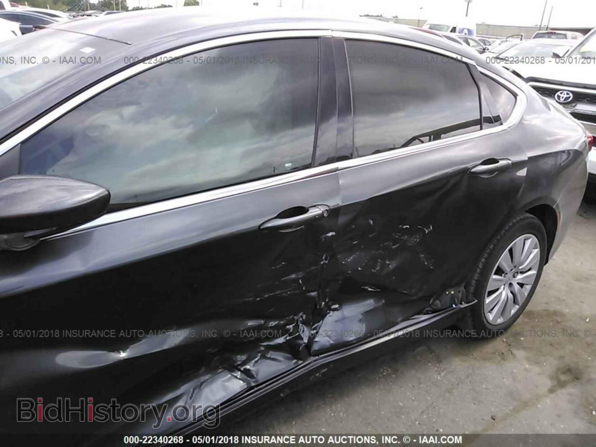 2015 Chrysler 200 - VIN: 1C3CCCFB3FN698831 - Фото 6