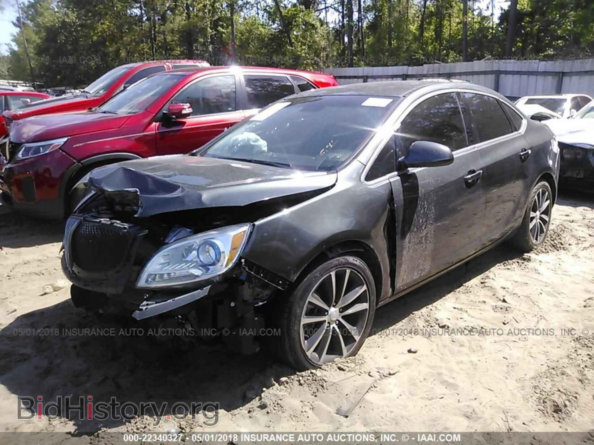 2017 Buick Verano - VIN: 1G4PR5SK7H4114948 - Фото 2