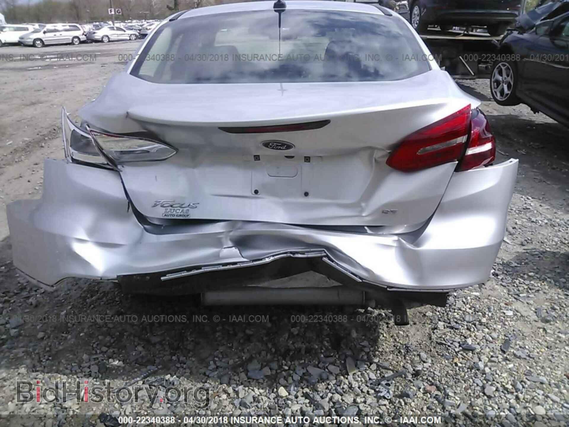2017 Ford Focus - VIN: 1FADP3F23HL227321 - Photo 6