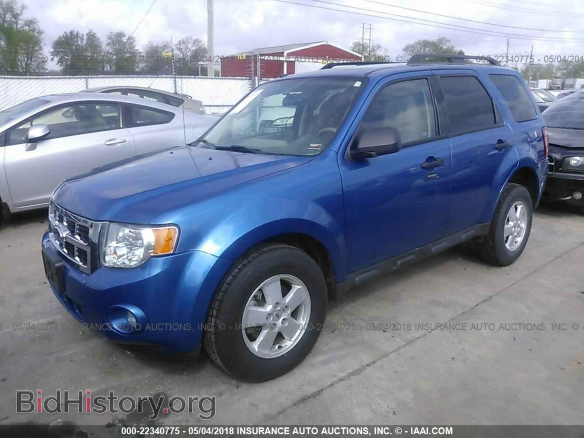 2012 Ford Escape - VIN: 1FMCU0D78CKC69568 - Фото 2