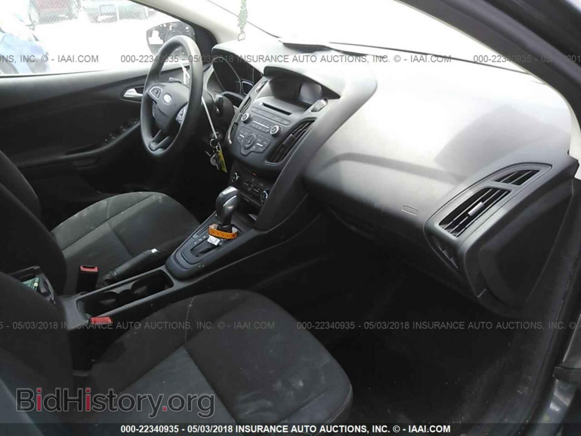 2016 Ford Focus - VIN: 1FADP3F21GL262633 - Фото 5