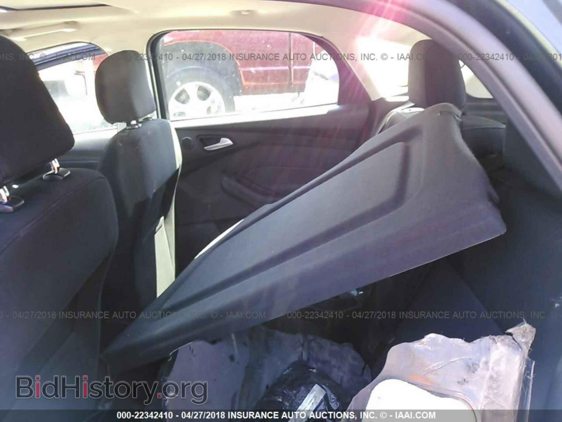 2017 Ford Focus - VIN: 1FADP3M24HL264476 - Photo 8