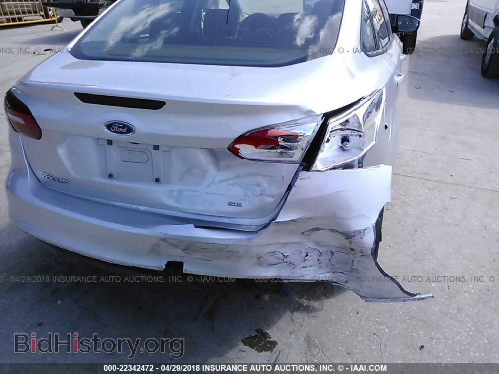 2017 Ford Focus - VIN: 1FADP3F20HL231438 - Photo 6