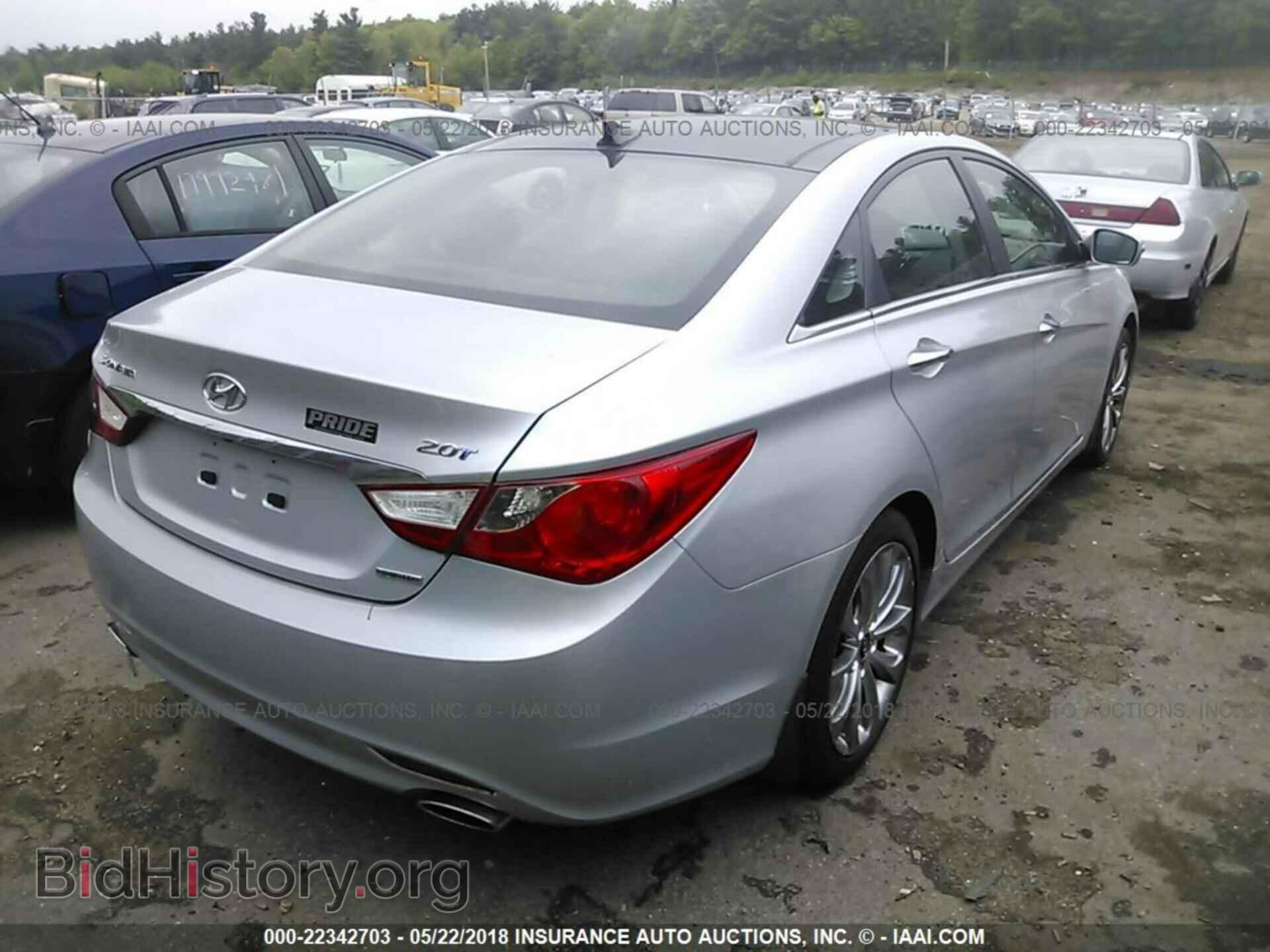 2012 Hyundai Sonata - VIN: 5NPEC4ABXCH326447 - Photo 4