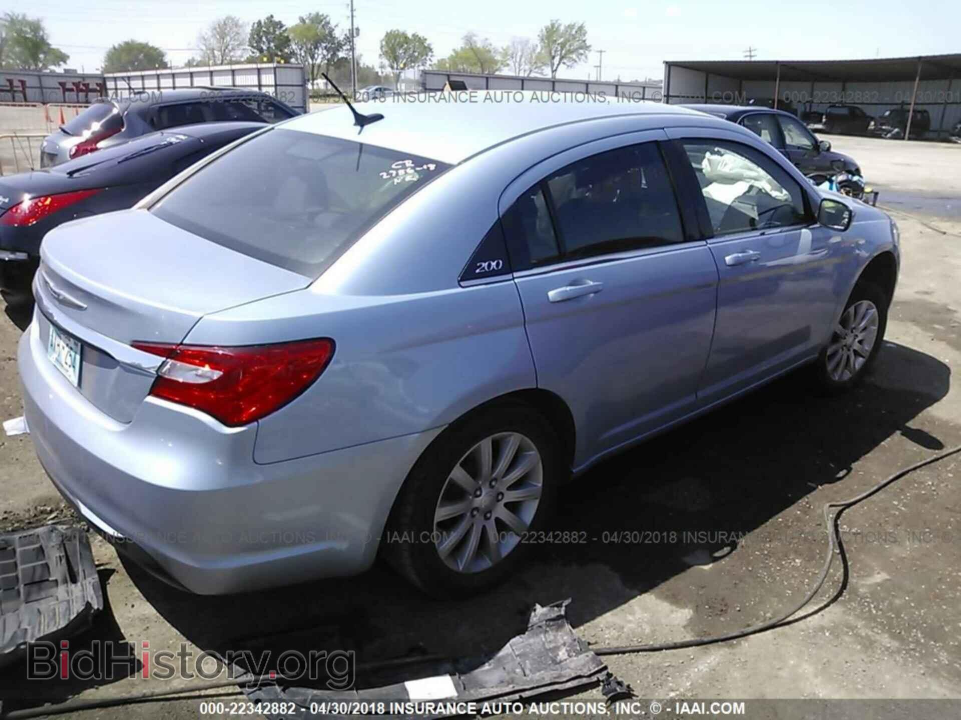 2013 Chrysler 200 - VIN: 1C3CCBBB1DN578006 - Фото 4