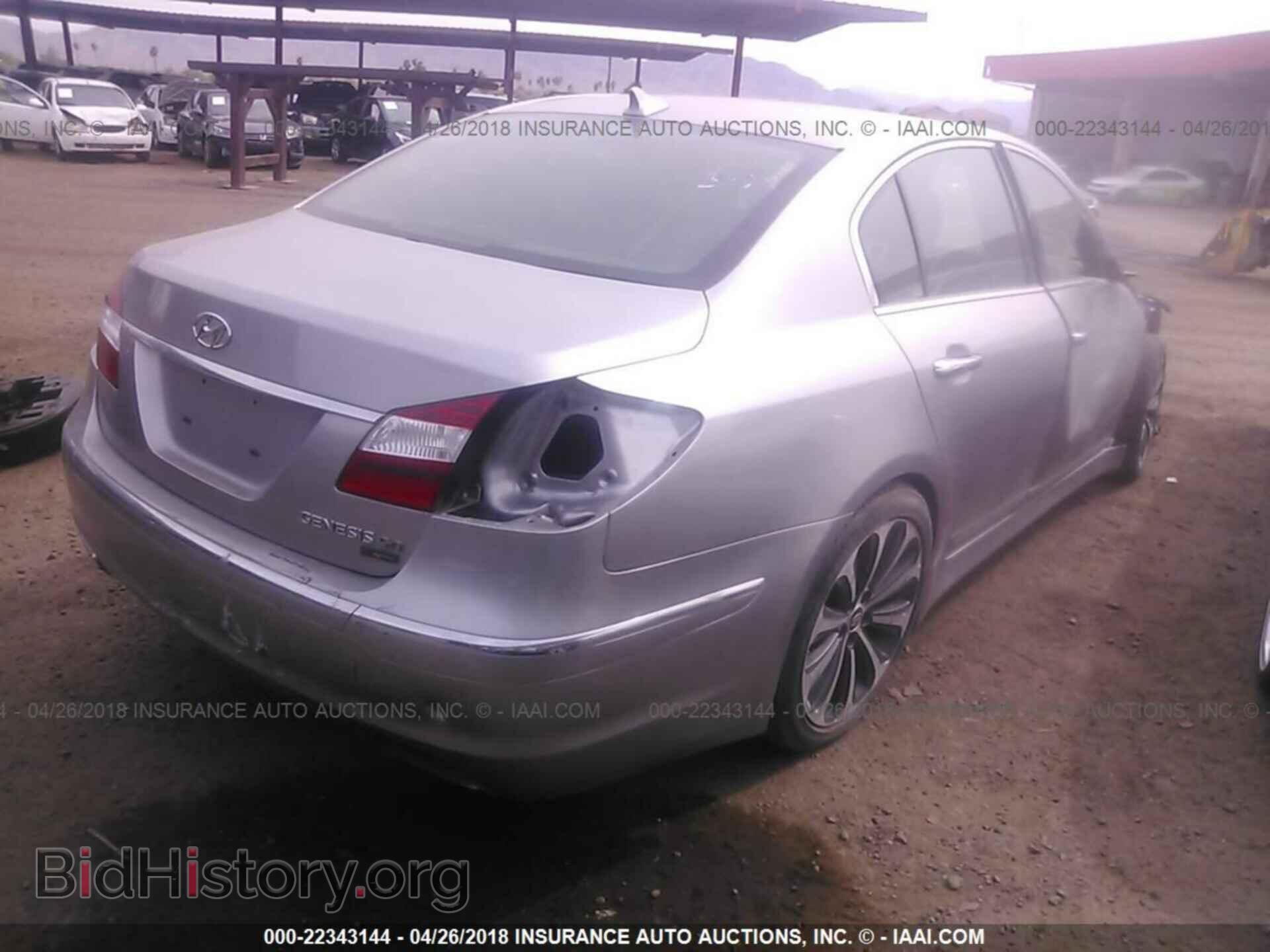 2012 Hyundai Genesis - VIN: KMHGC4DH6CU168201 - Фото 4