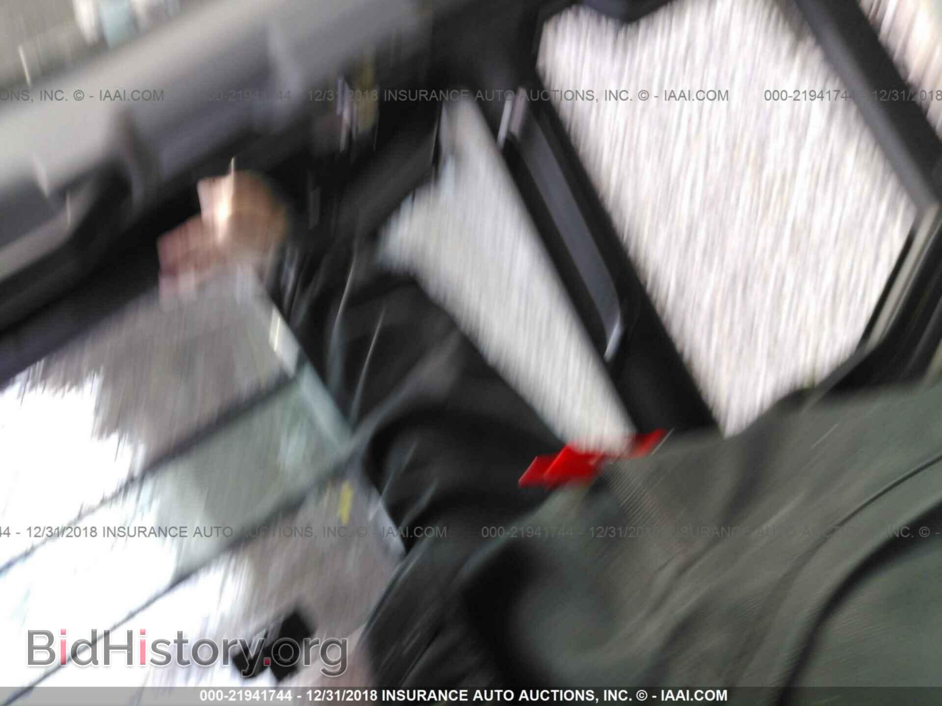 2016 Ford Focus - VIN: 1FADP3F24GL392812 - Фото 8