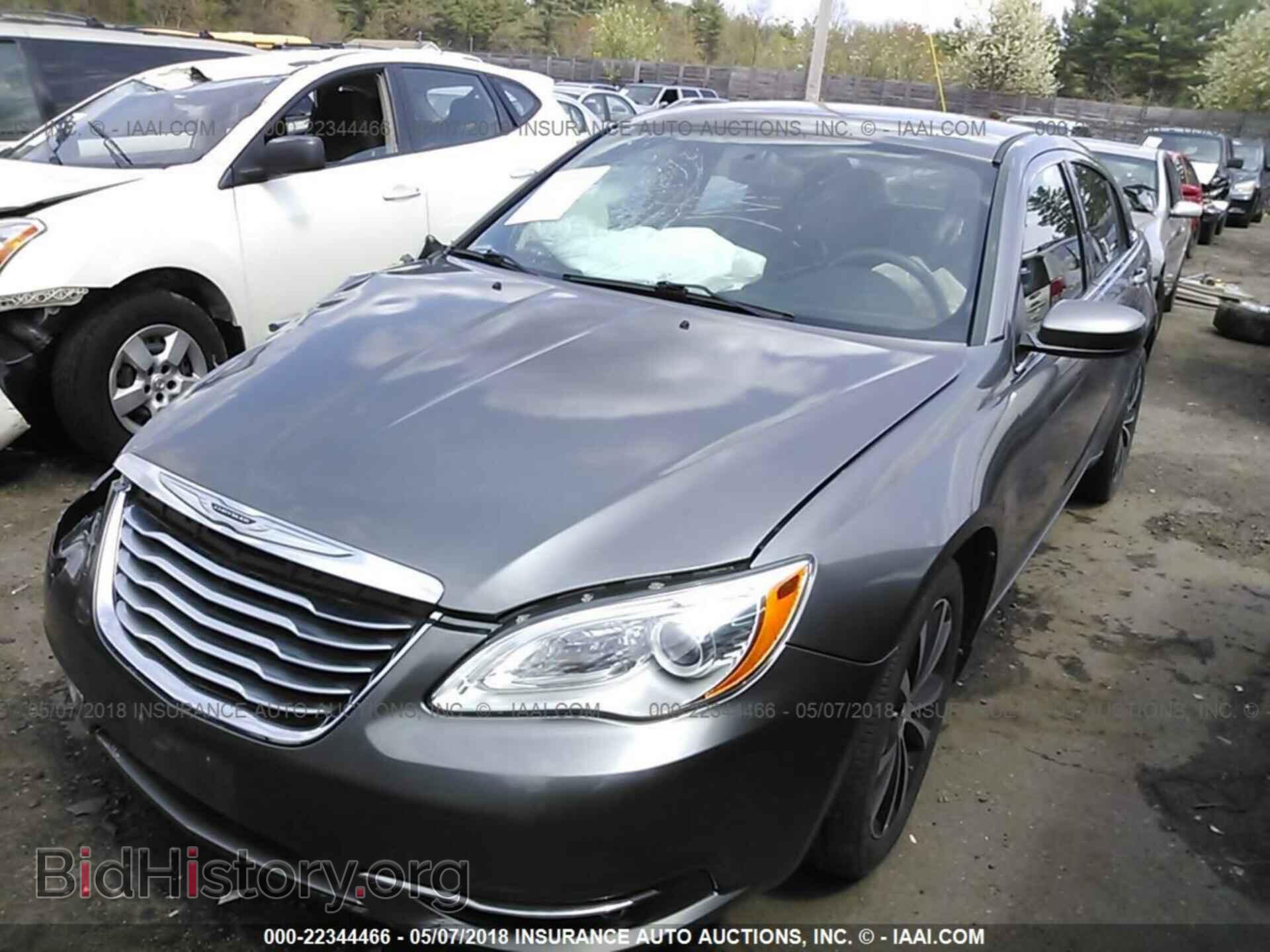 2012 Chrysler 200 - VIN: 1C3CCBHG3CN122462 - Фото 2