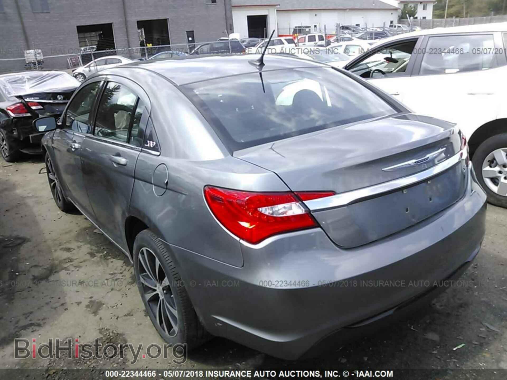 2012 Chrysler 200 - VIN: 1C3CCBHG3CN122462 - Фото 3