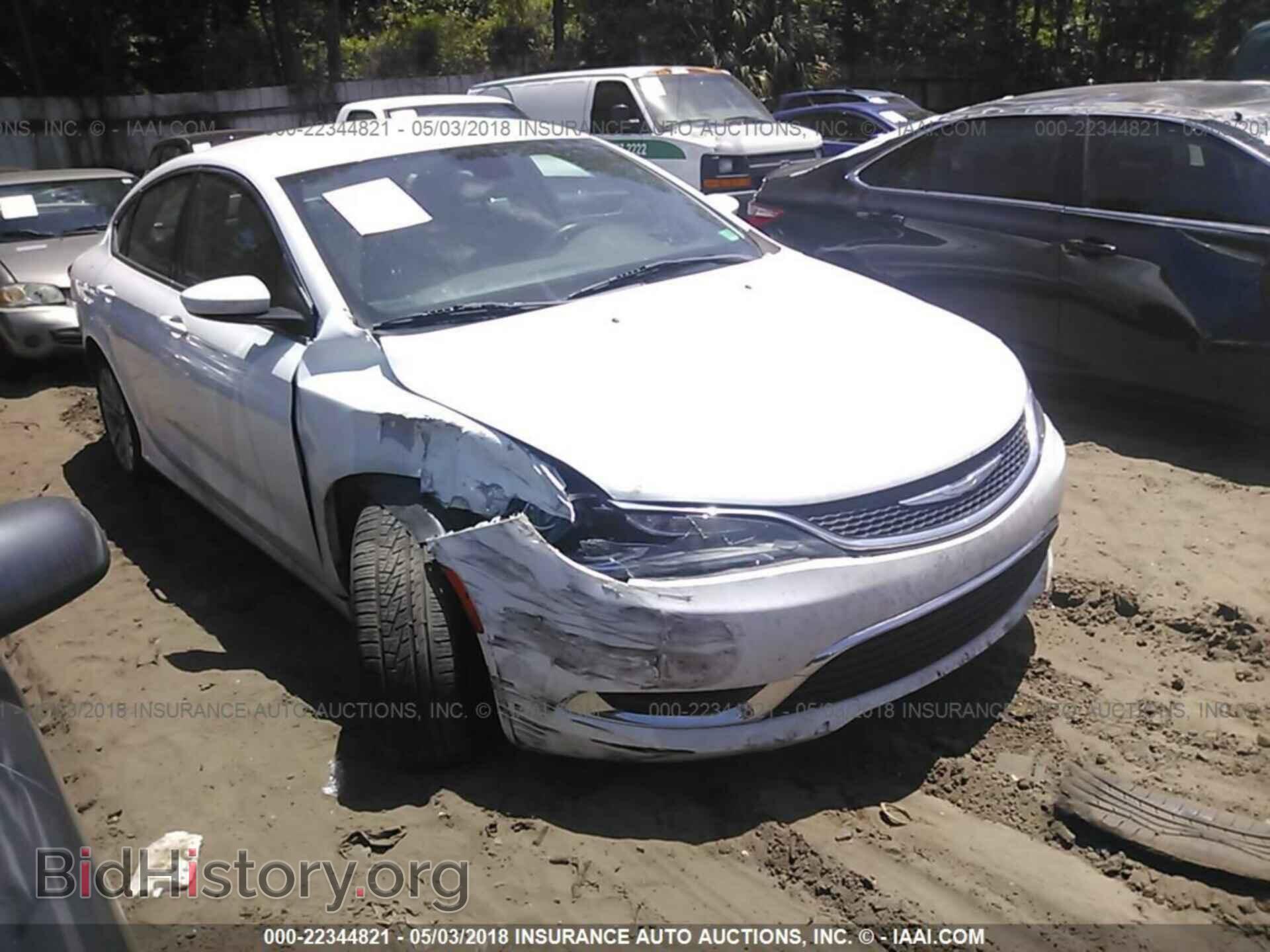 Photo 1C3CCCAB4FN612384 - Chrysler 200 2015